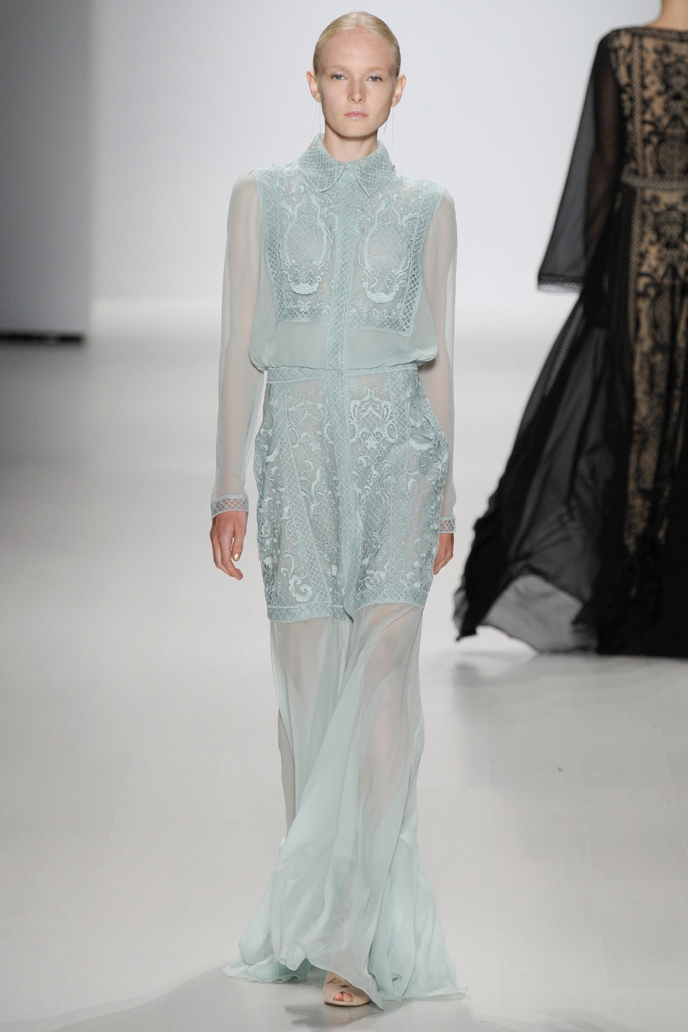 Tadashi Shoji S/S 15 Look 33