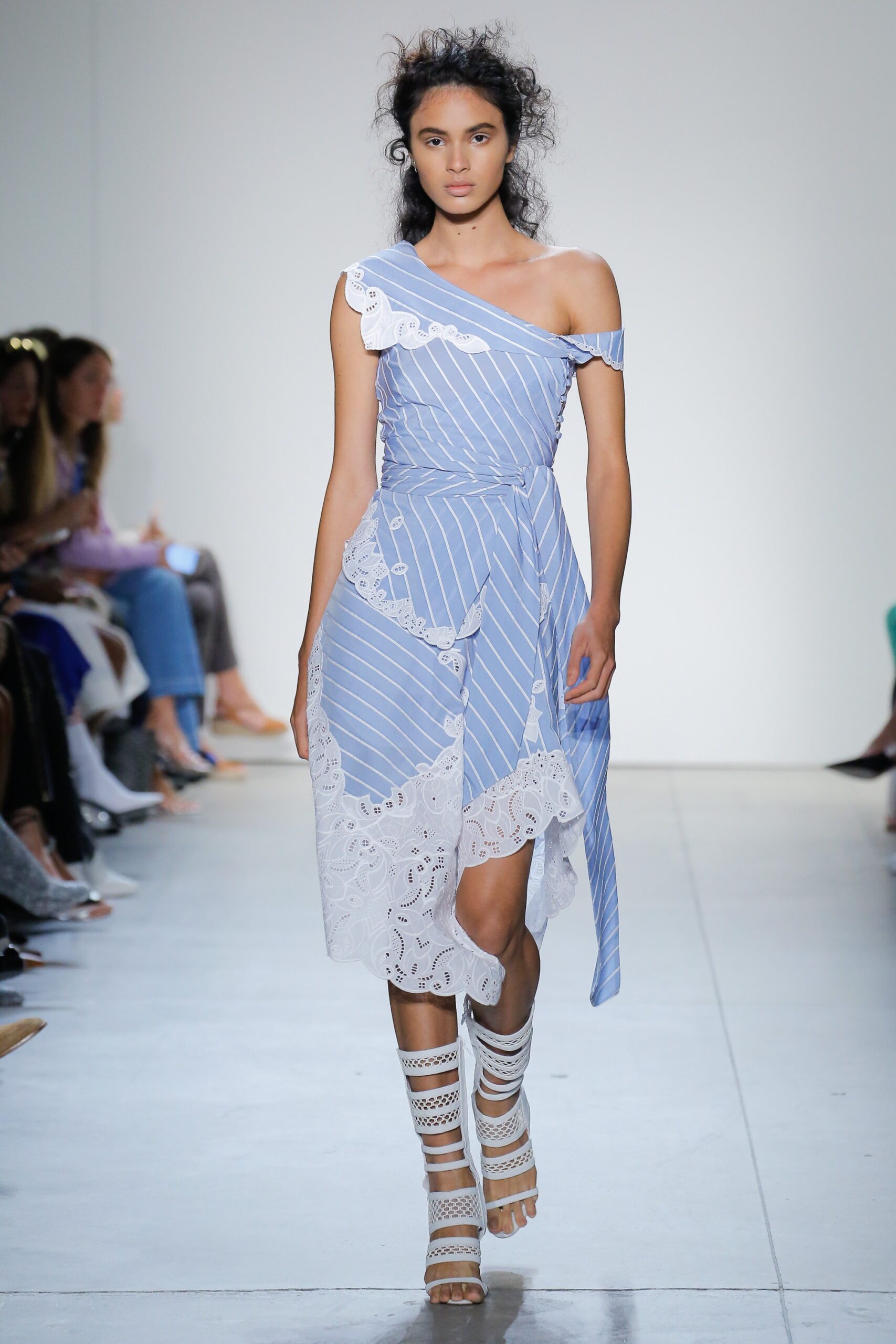 Simkhai S/S 18 Look 1
