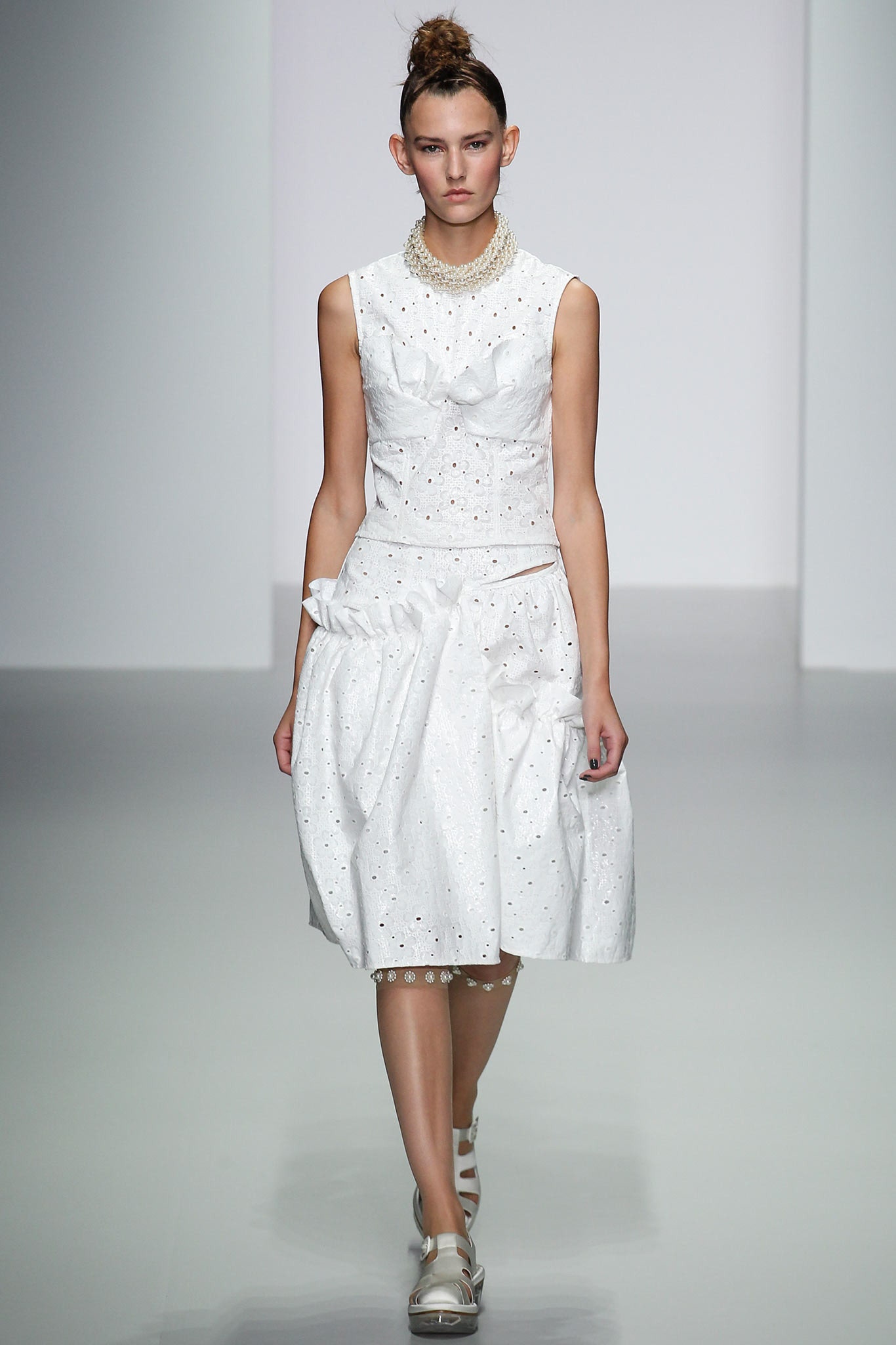 Simone Rocha S/S 14 Look 1