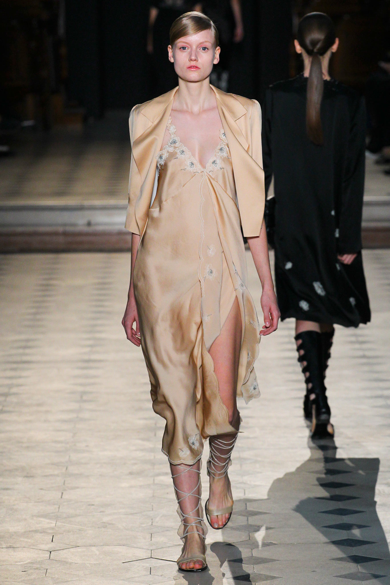 Sharon Wauchob S/S 15 Look 15