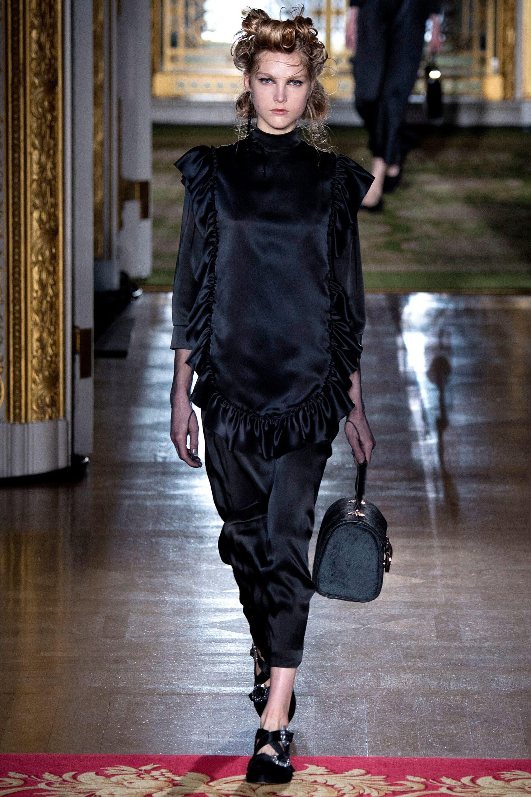 Simone Rocha F/W 16 Look 25