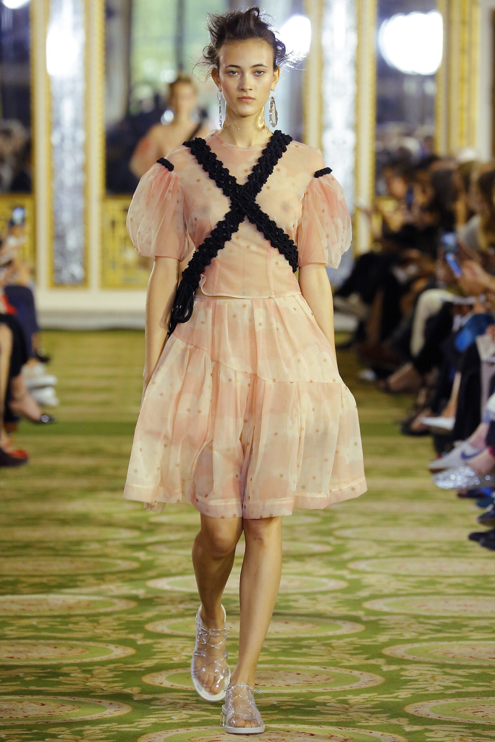 Simone Rocha S/S 16 Look 1
