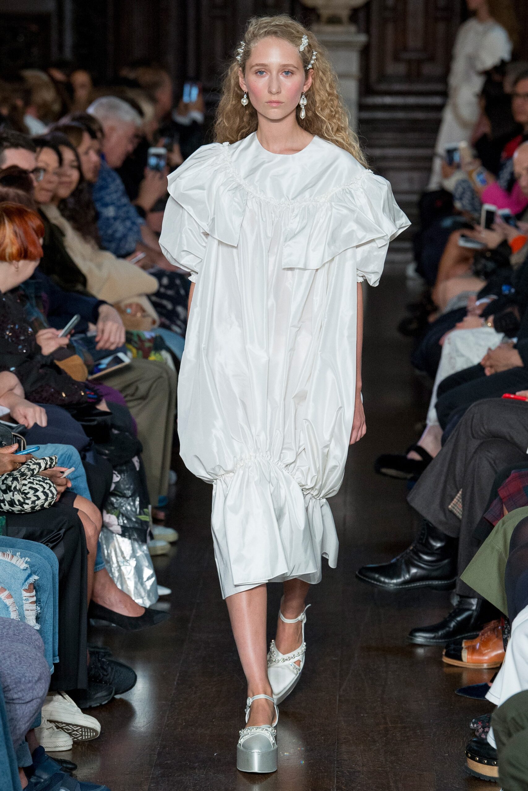 Simone Rocha S/S 18 Look 1