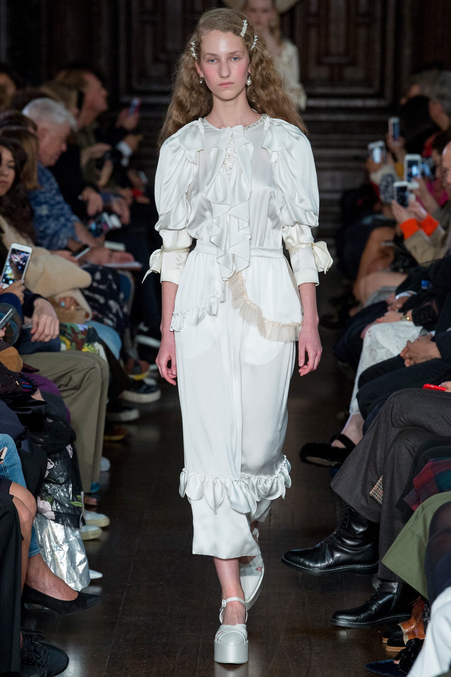 Simone Rocha S/S 18 Look 2