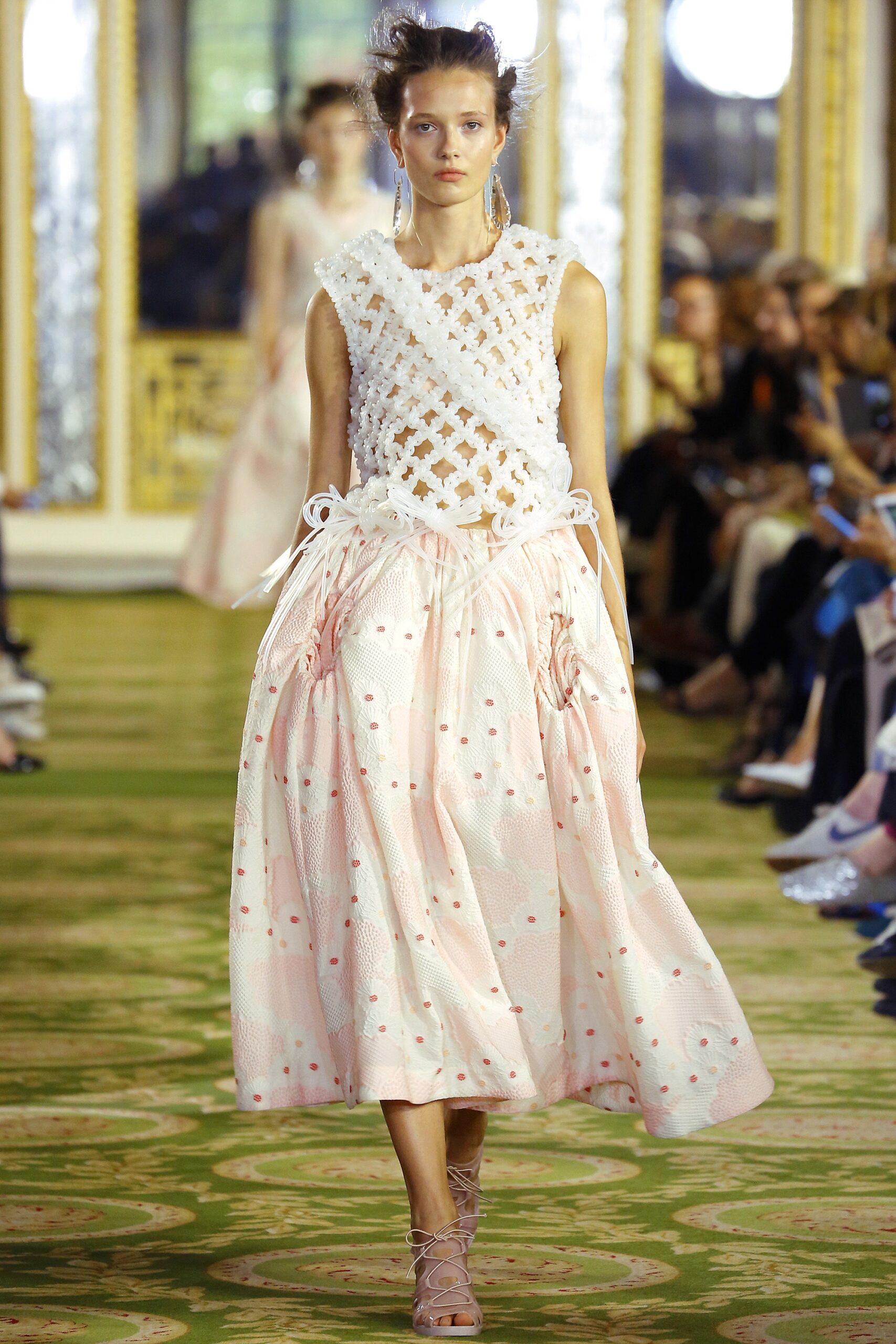 Simone Rocha S/S 16 Look 6
