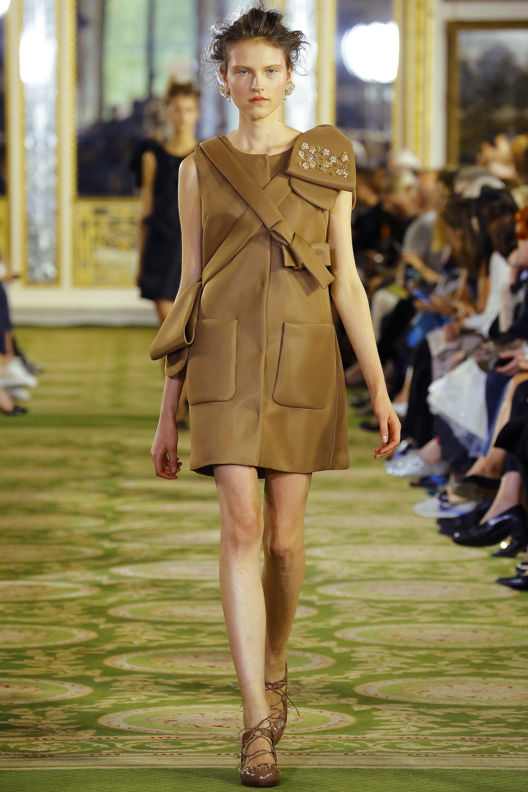 Simone Rocha S/S 16 Look 18