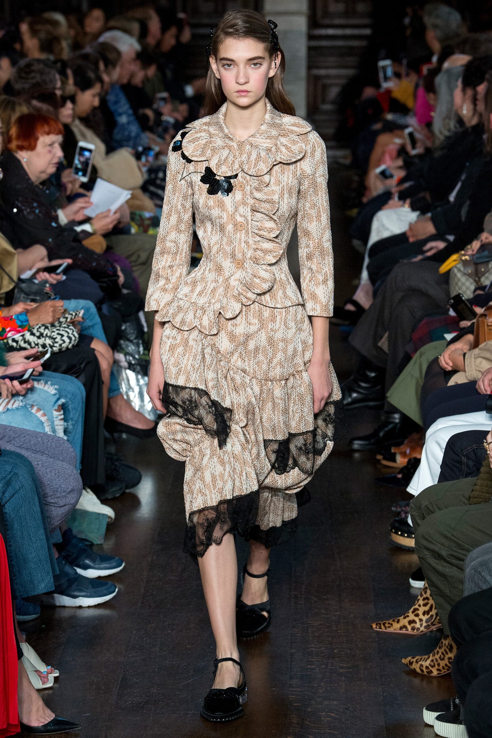 Simone Rocha S/S 18 Look 19