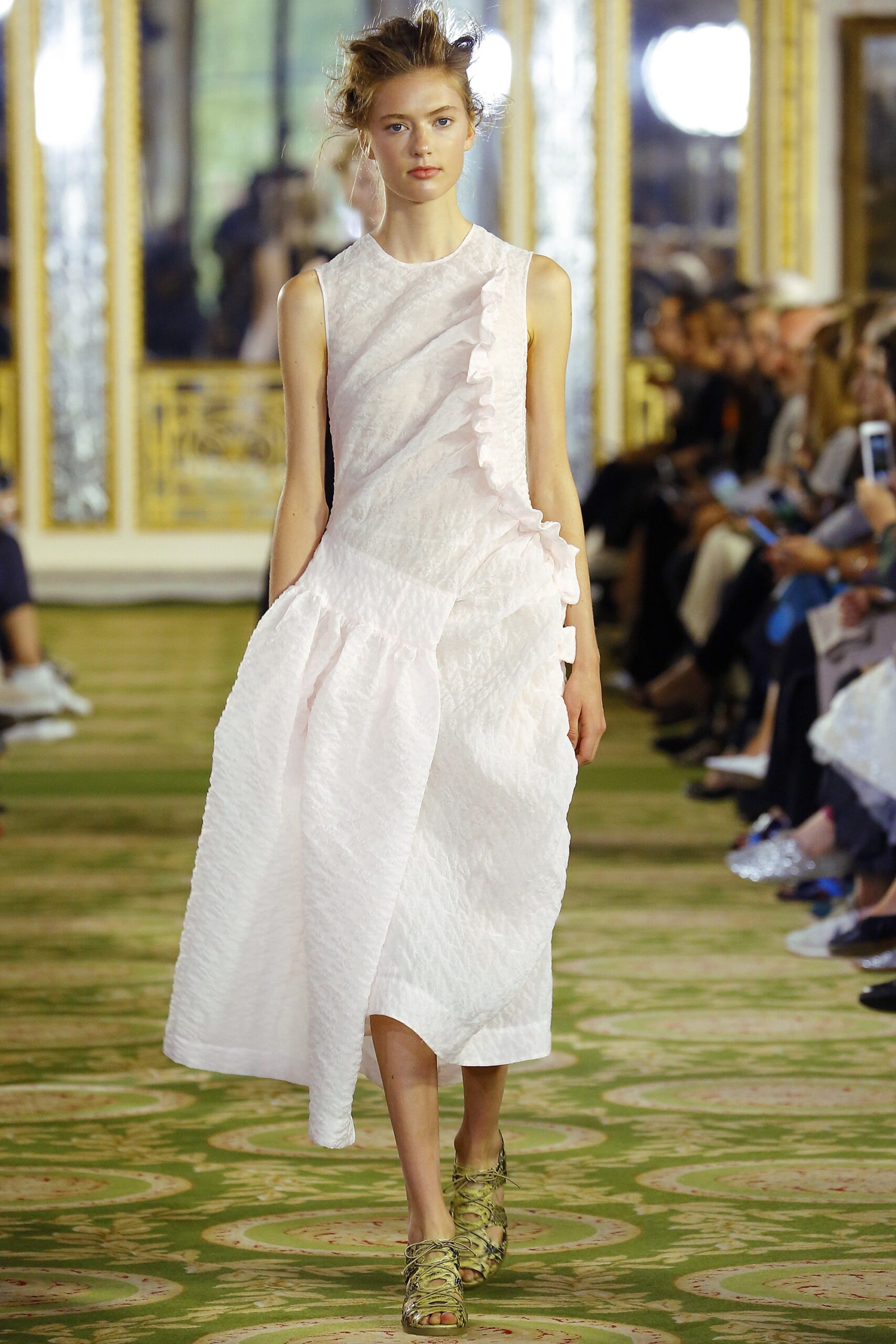 Simone Rocha S/S 16 Look 24
