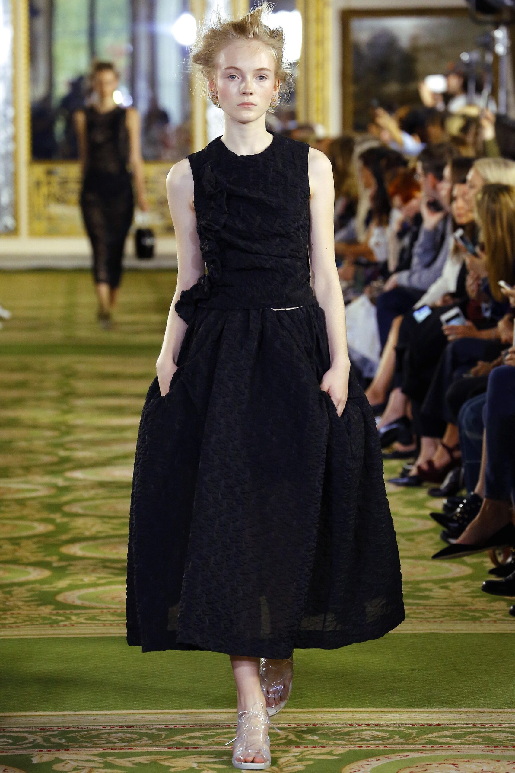 Simone Rocha S/S 16 Look 25