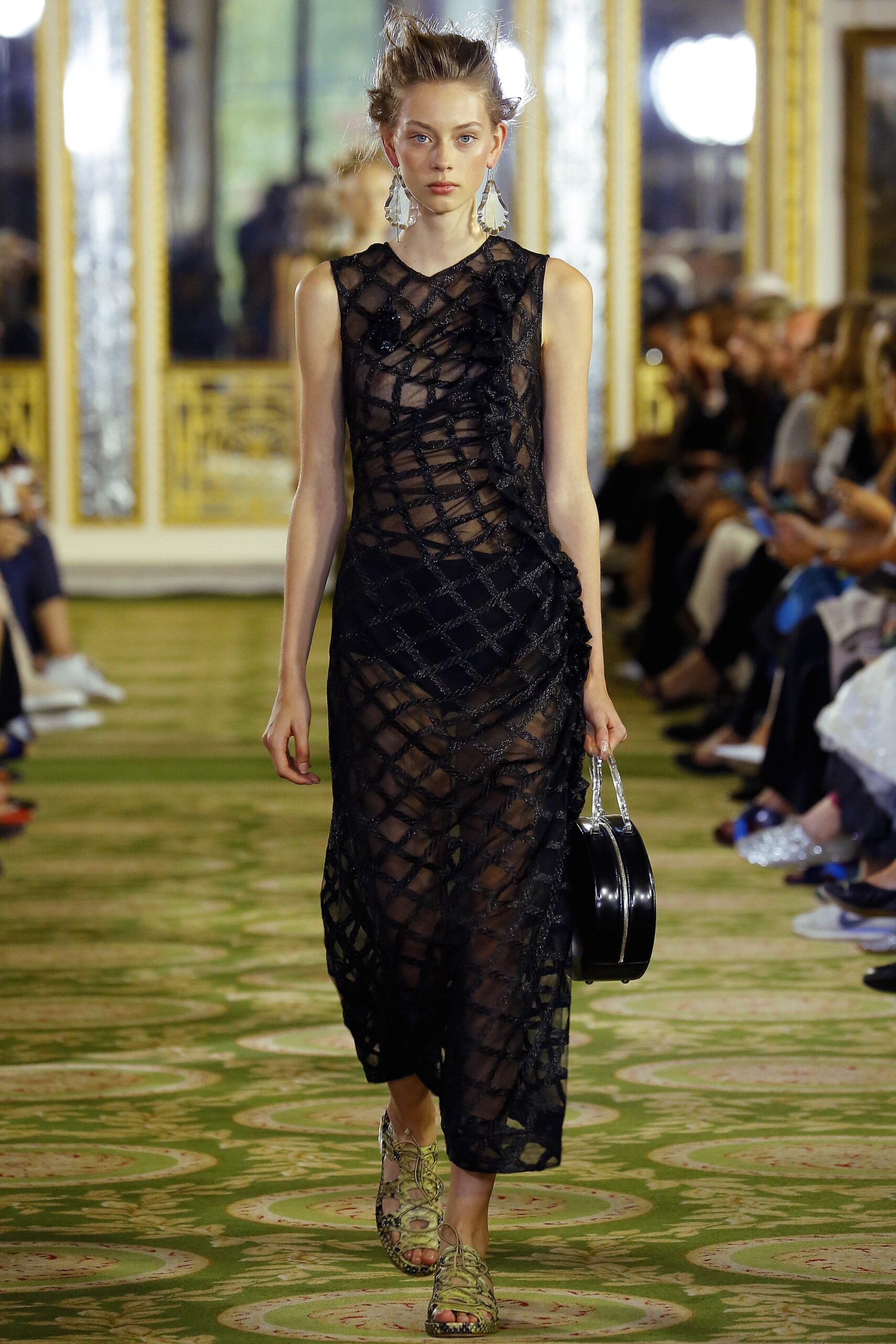Simone Rocha S/S 16 Look 26