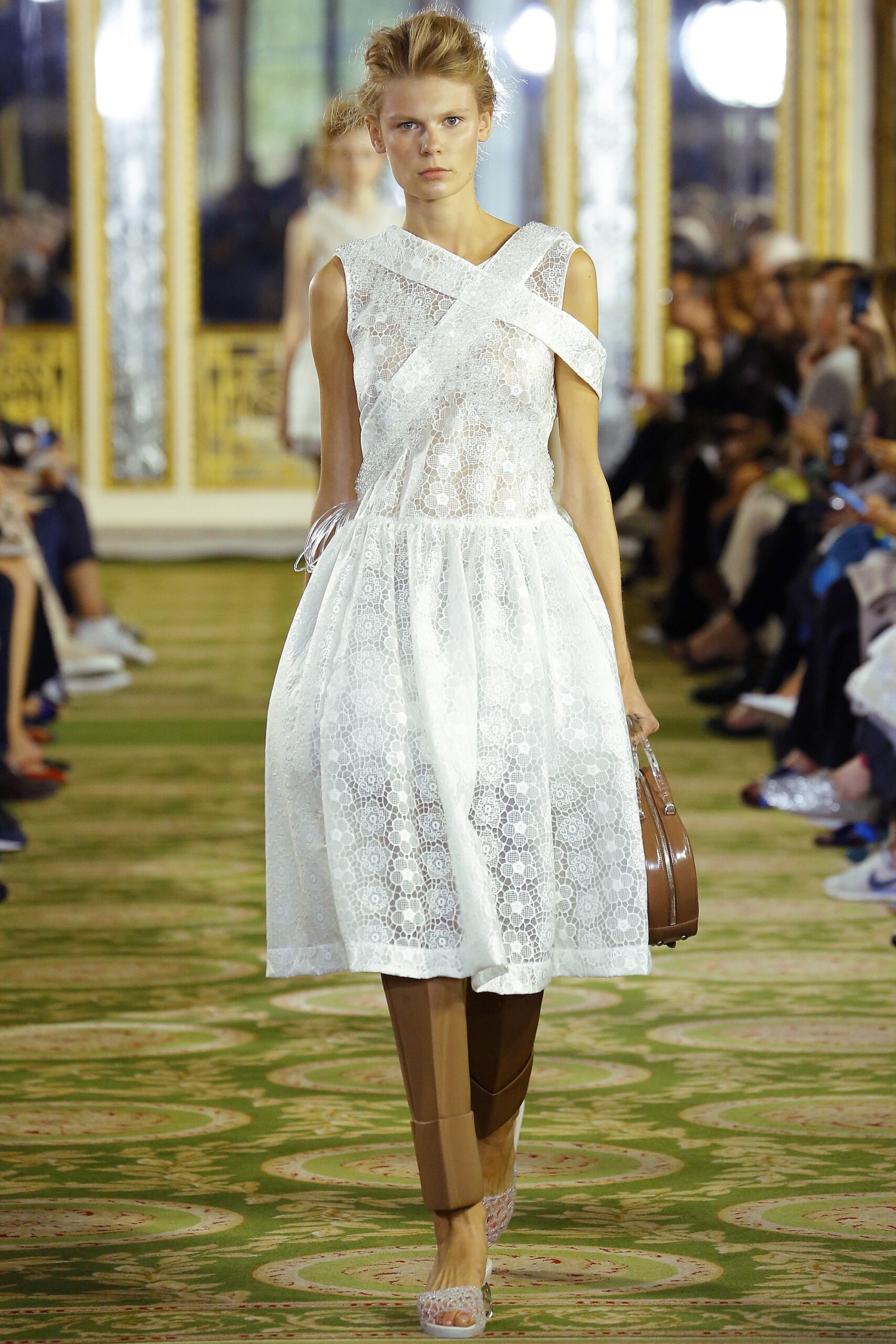 Simone Rocha S/S 16 Look 32