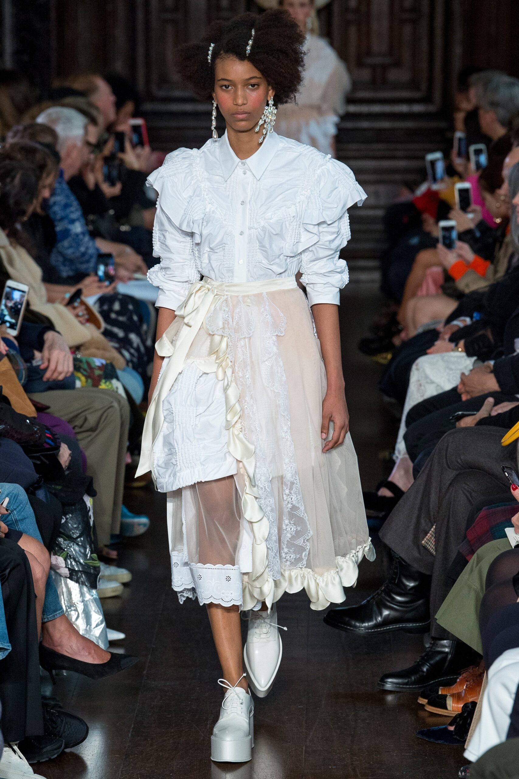 Simone Rocha S/S 18 Look 39