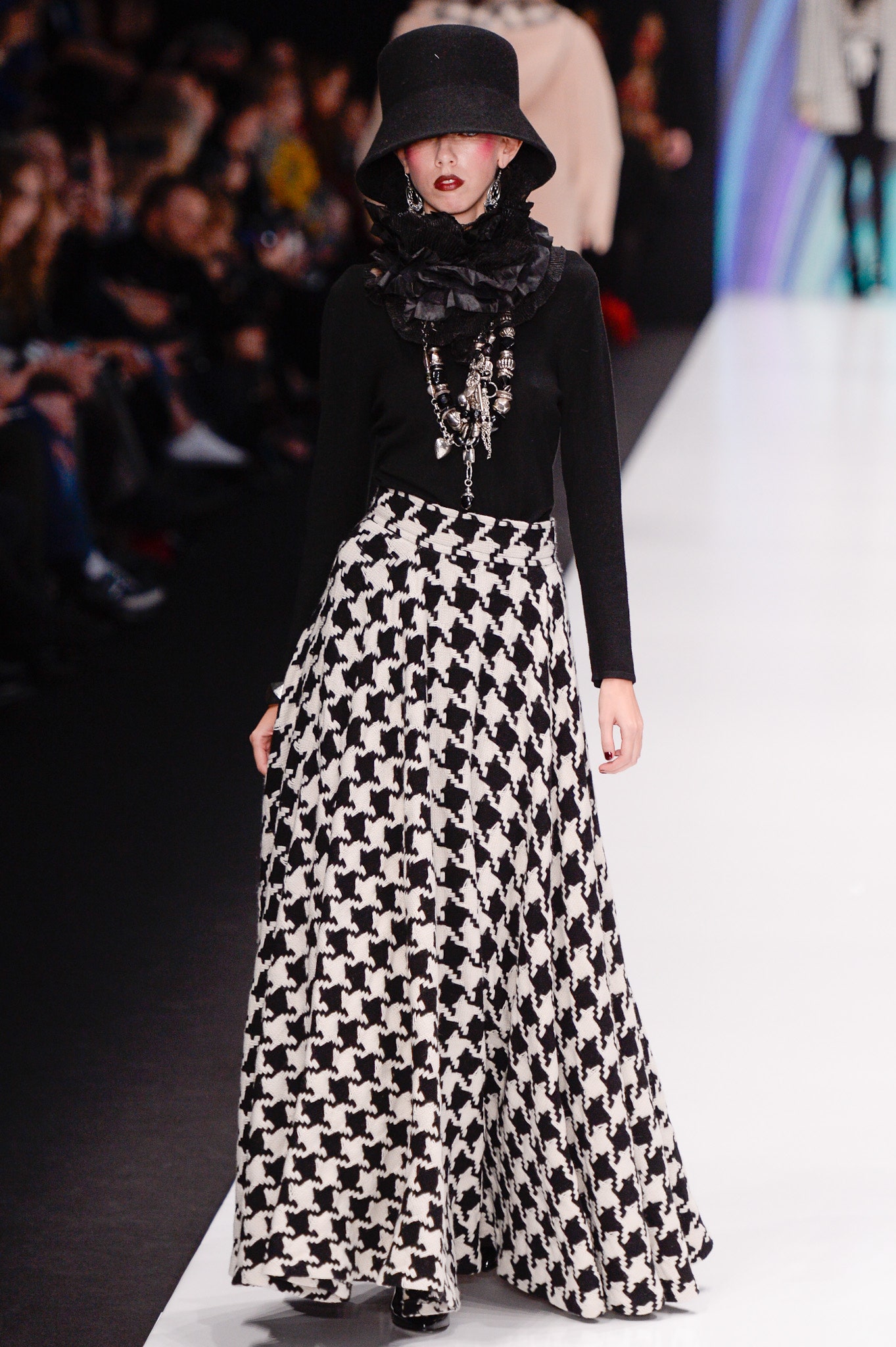 Slava Zaitsev Russia S/S 17 Look 19