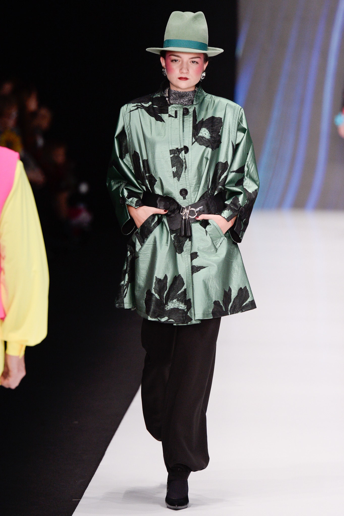 Slava Zaitsev Russia S/S 17 Look 31