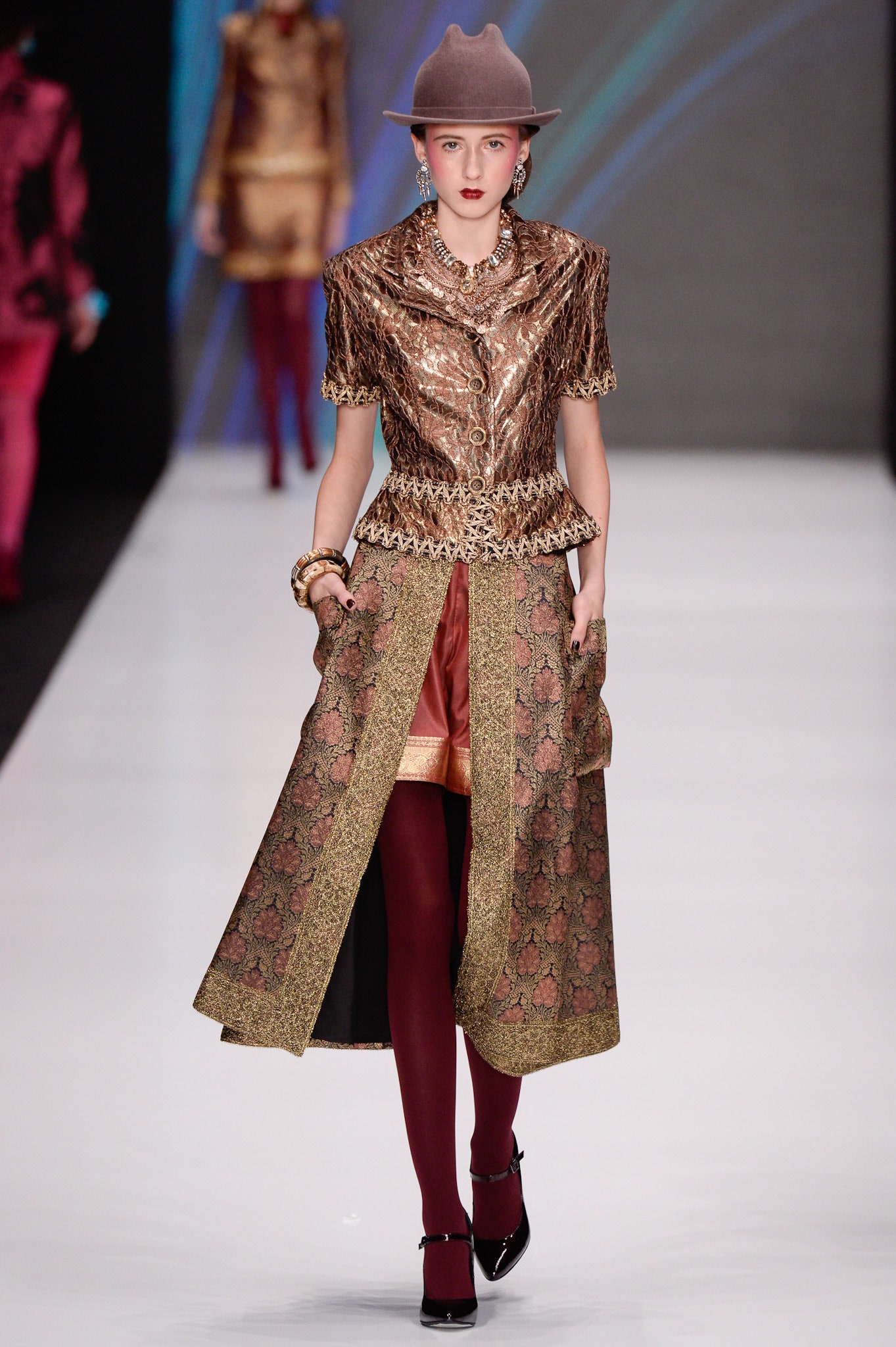 Slava Zaitsev Russia S/S 17 Look 34