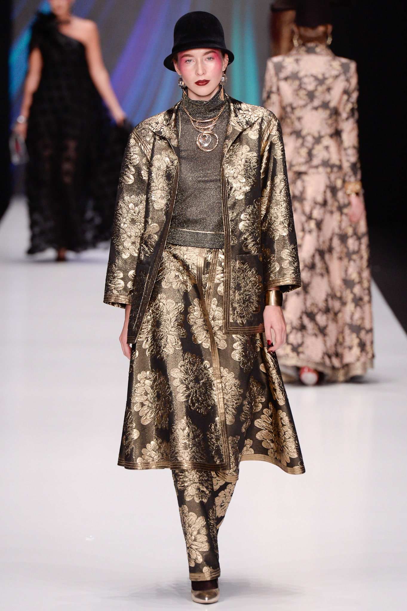 Slava Zaitsev Russia S/S 17 Look 38