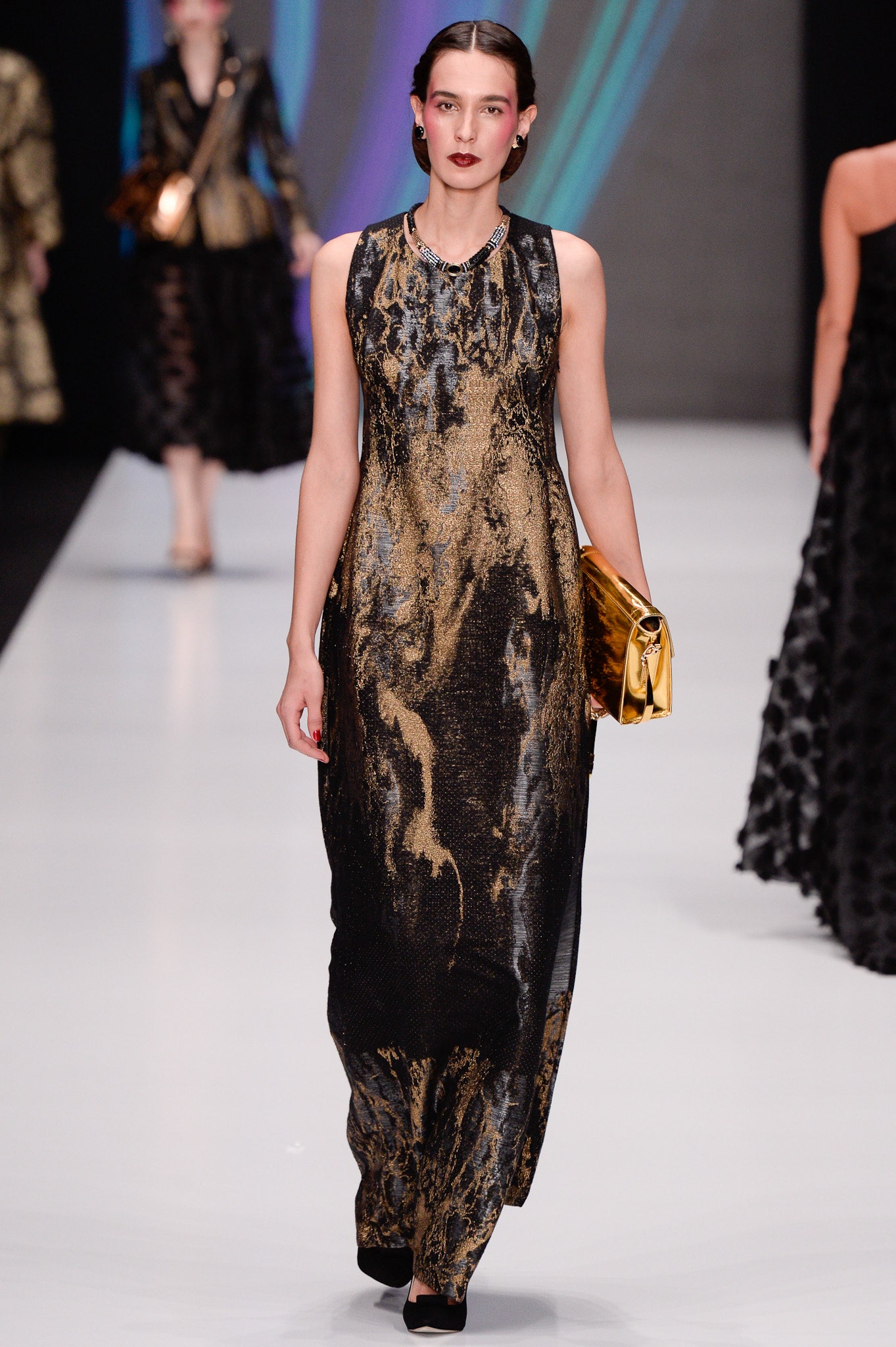 Slava Zaitsev Russia S/S 17 Look 40