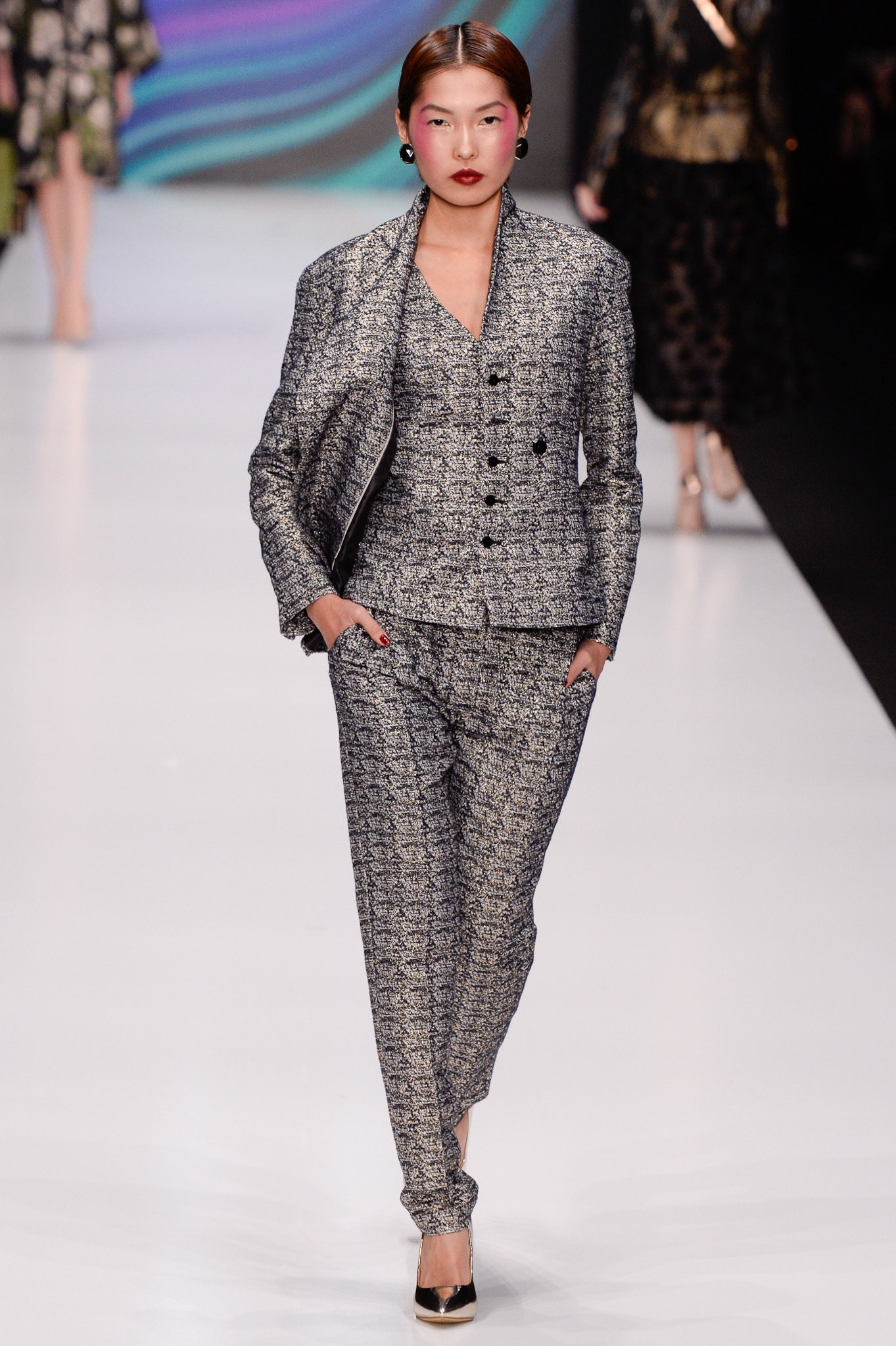 Slava Zaitsev Russia S/S 17 Look 42
