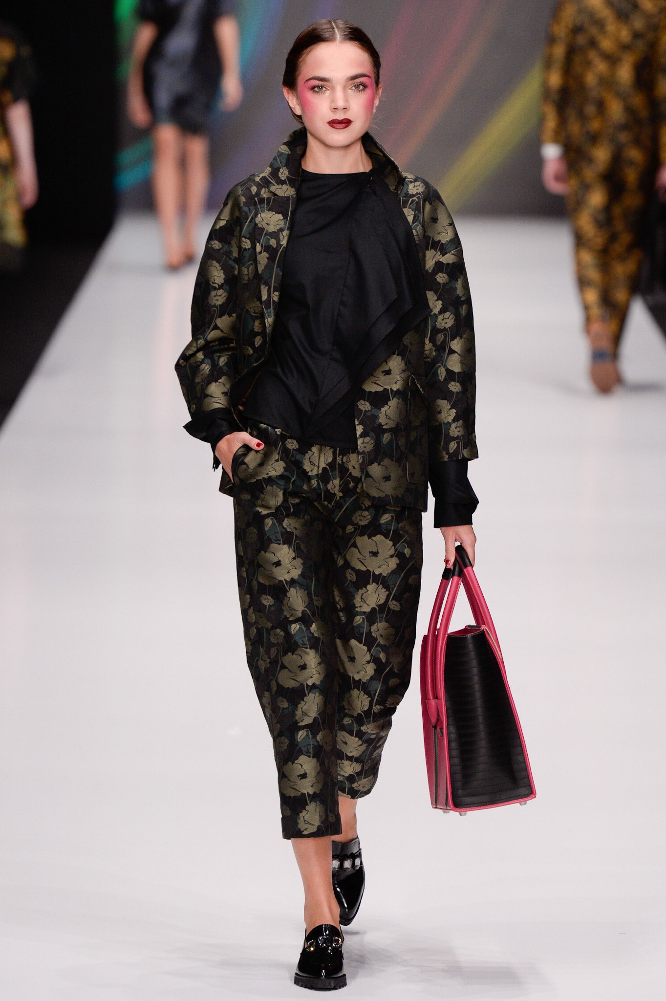 Slava Zaitsev Russia S/S 17 Look 46