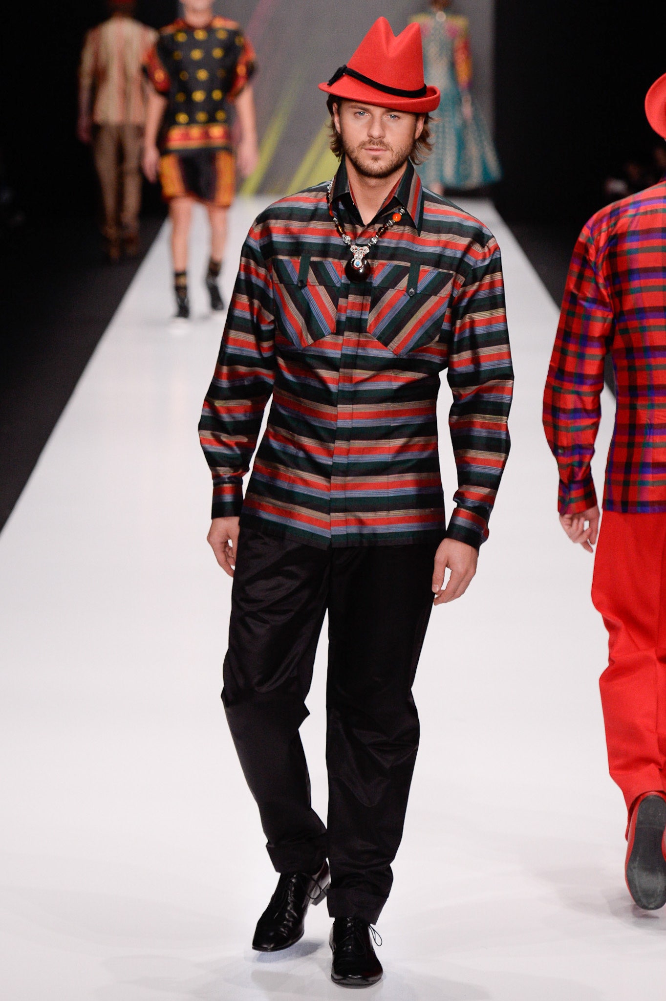 Slava Zaitsev Russia S/S 17 Look 74