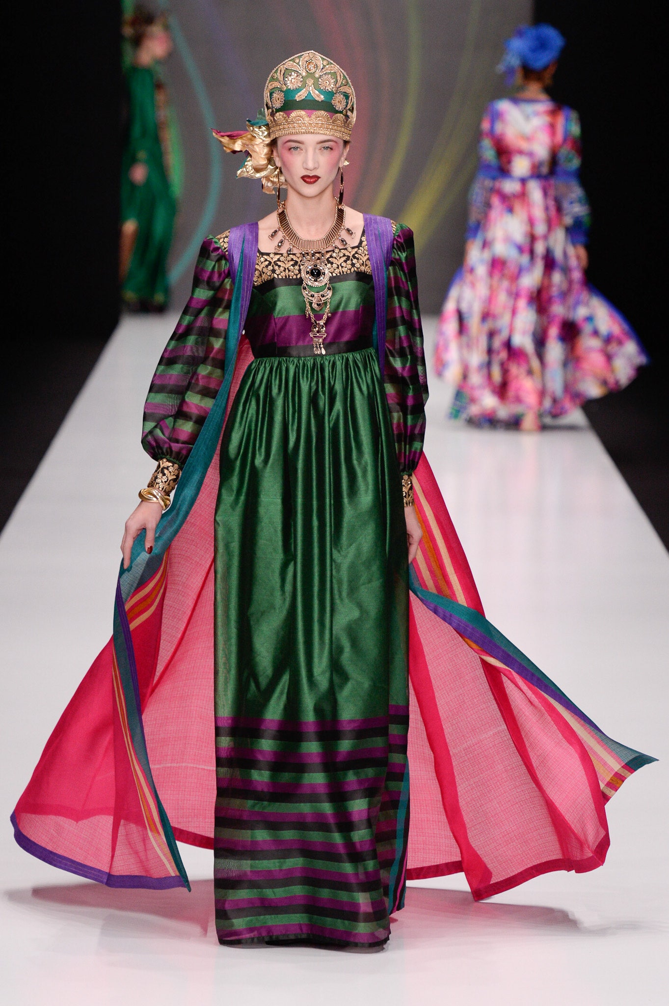 Slava Zaitsev Russia S/S 17 Look 84