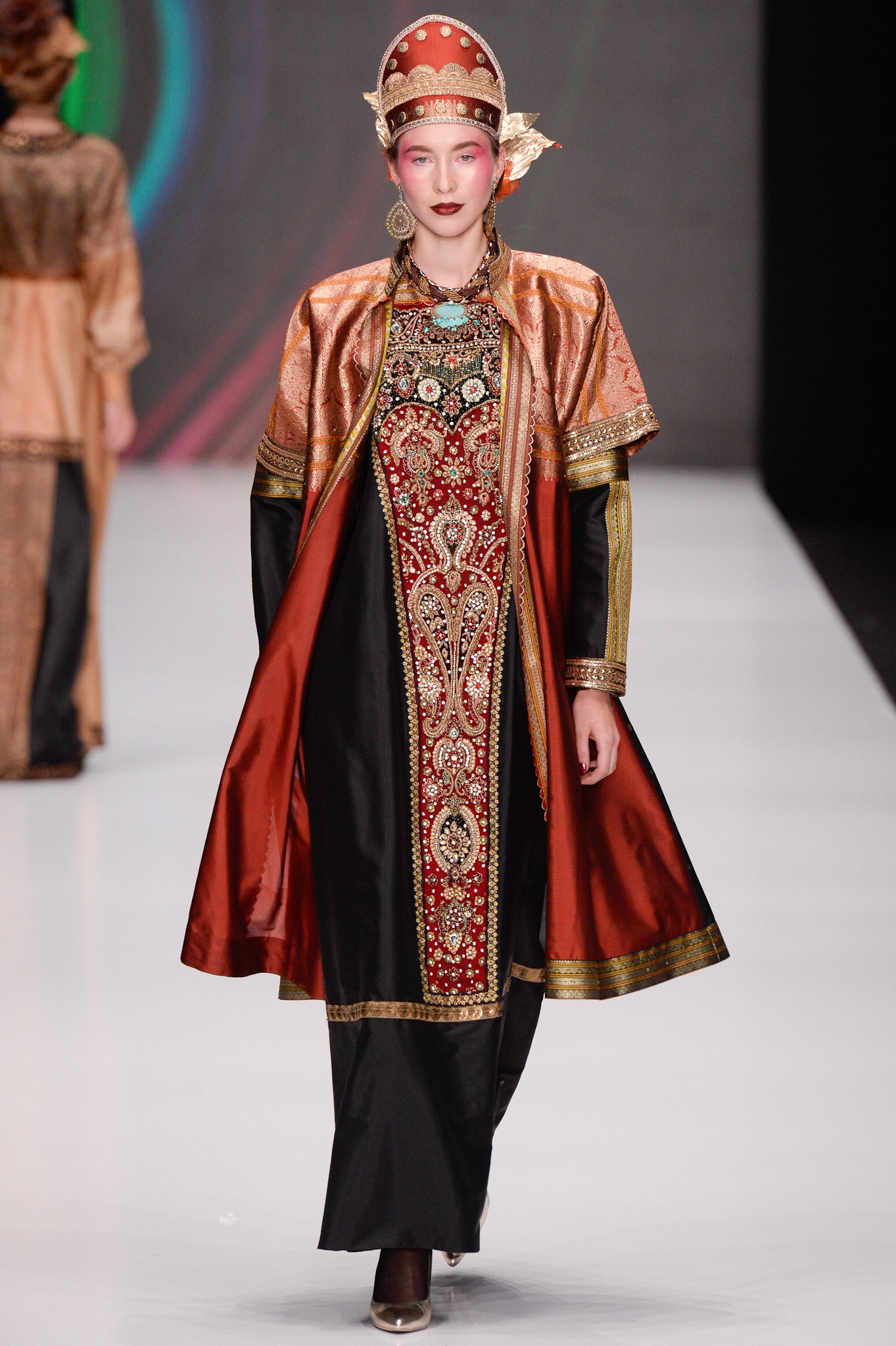 Slava Zaitsev Russia S/S 17 Look 91