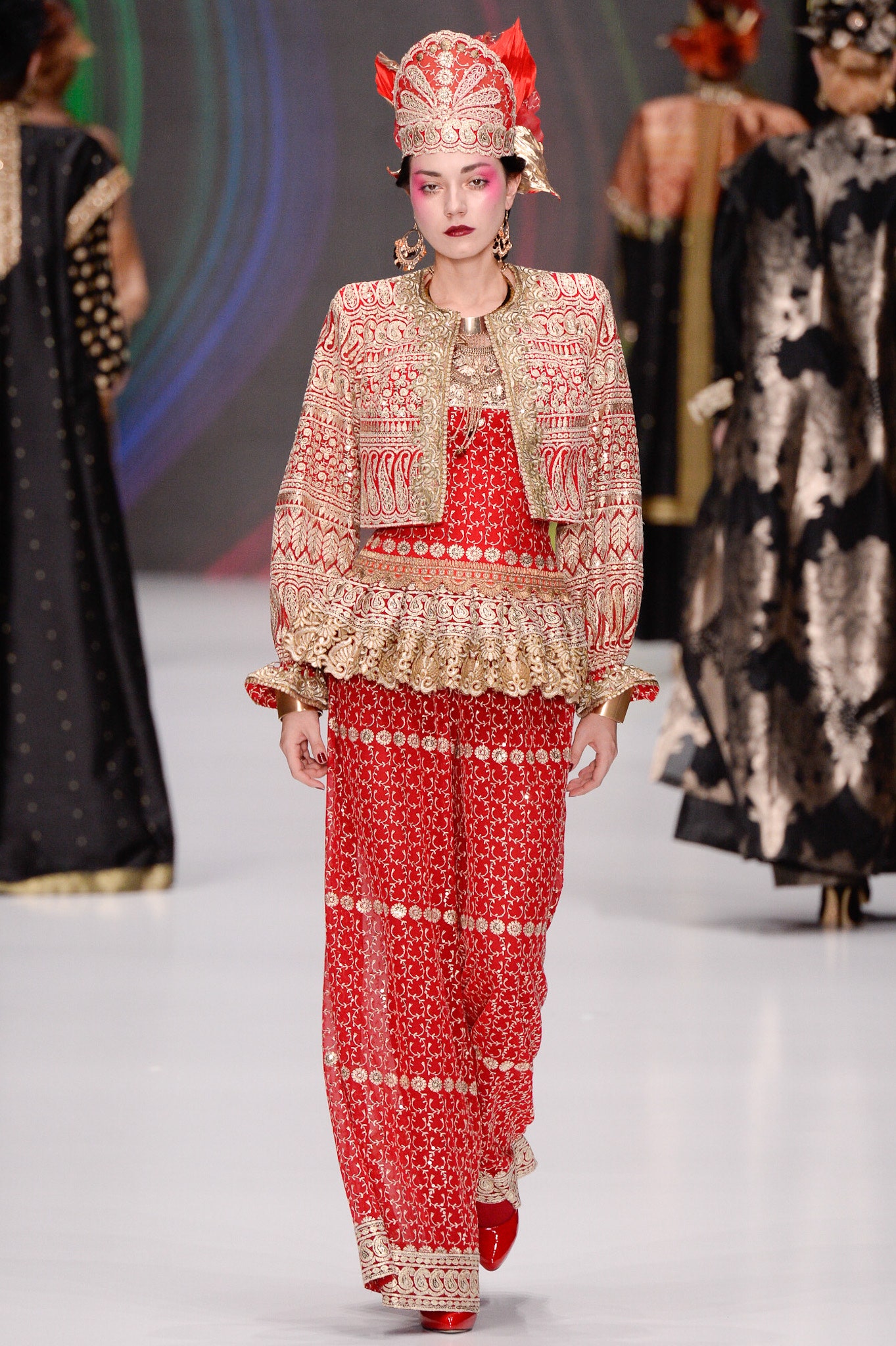 Slava Zaitsev Russia S/S 17 Look 94