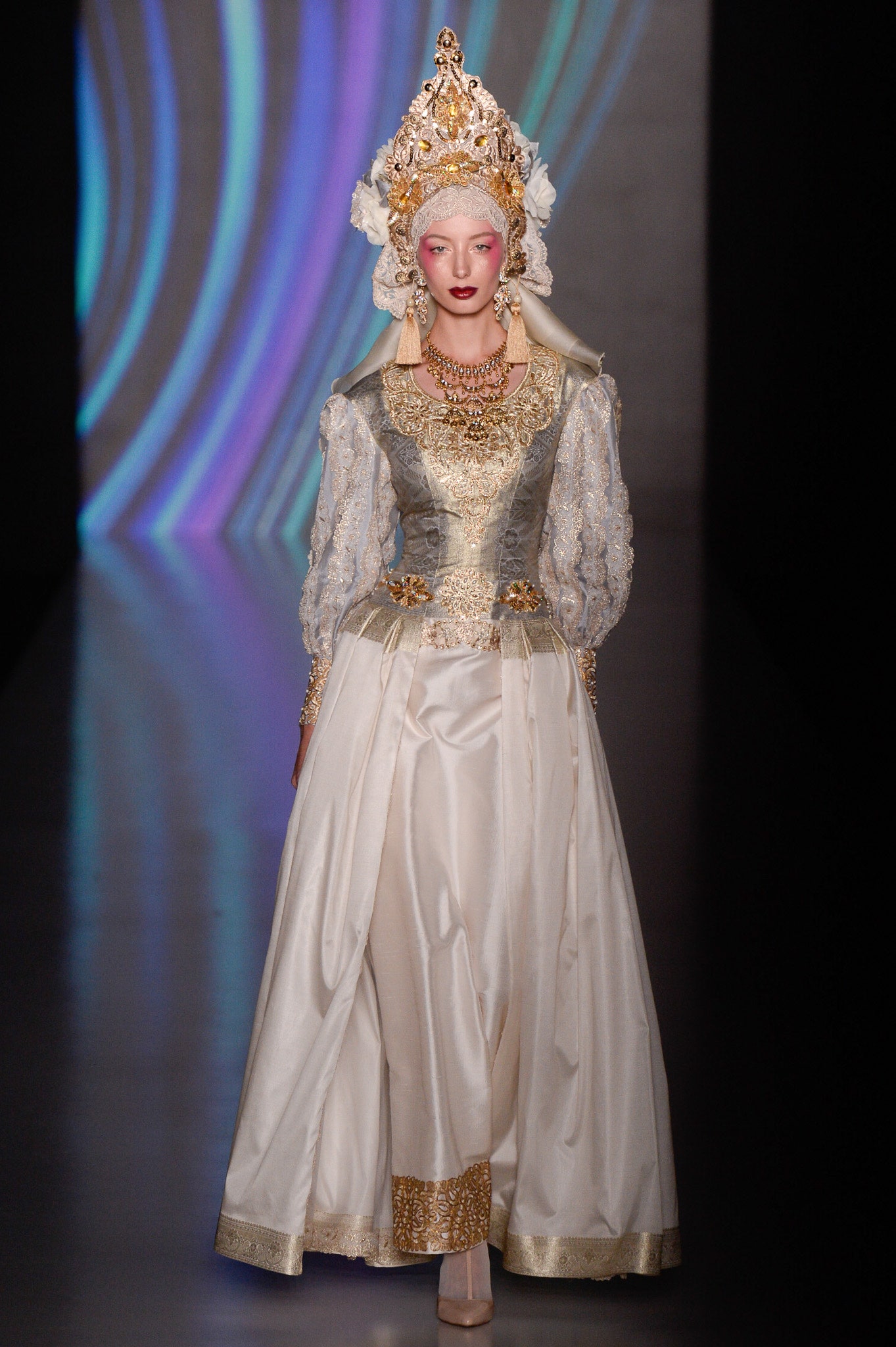 Slava Zaitsev Russia S/S 17 Look 97
