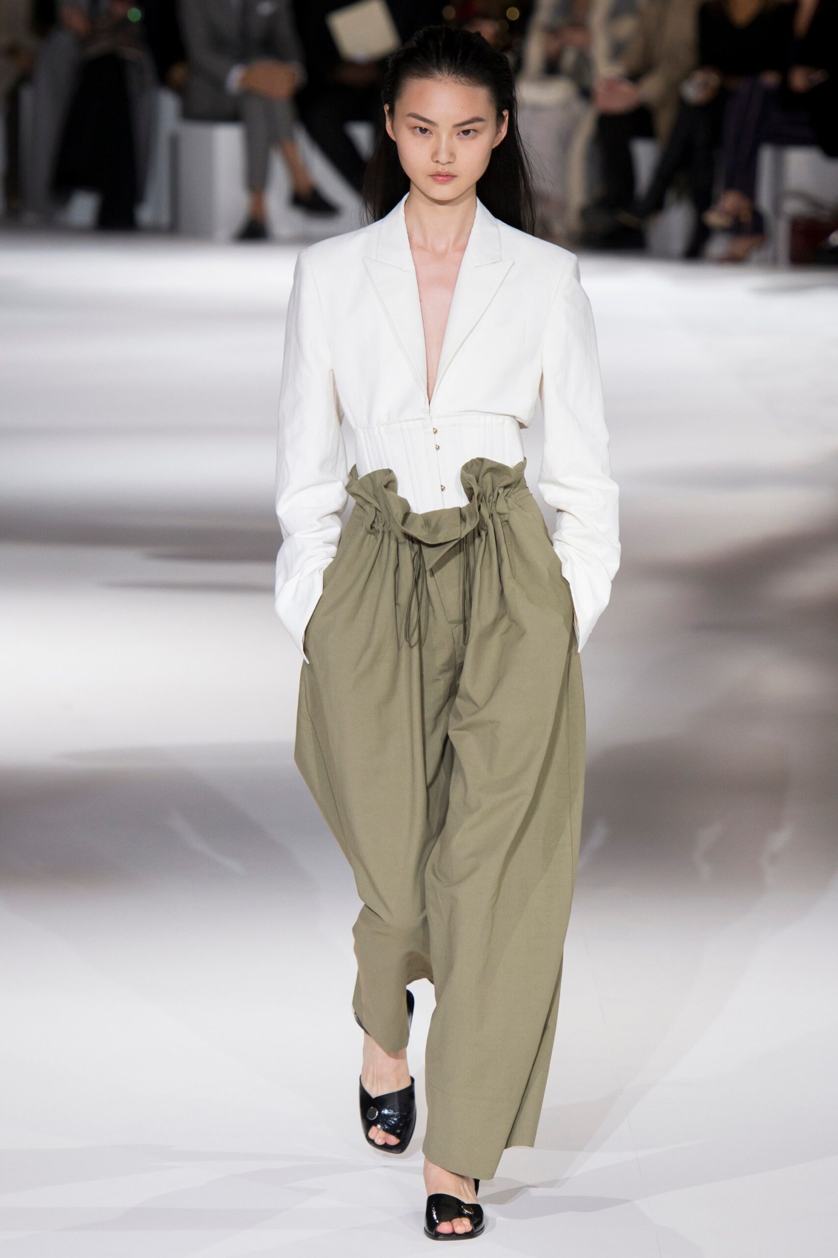 Stella McCartney Spring 2017 Ready-to-Wear