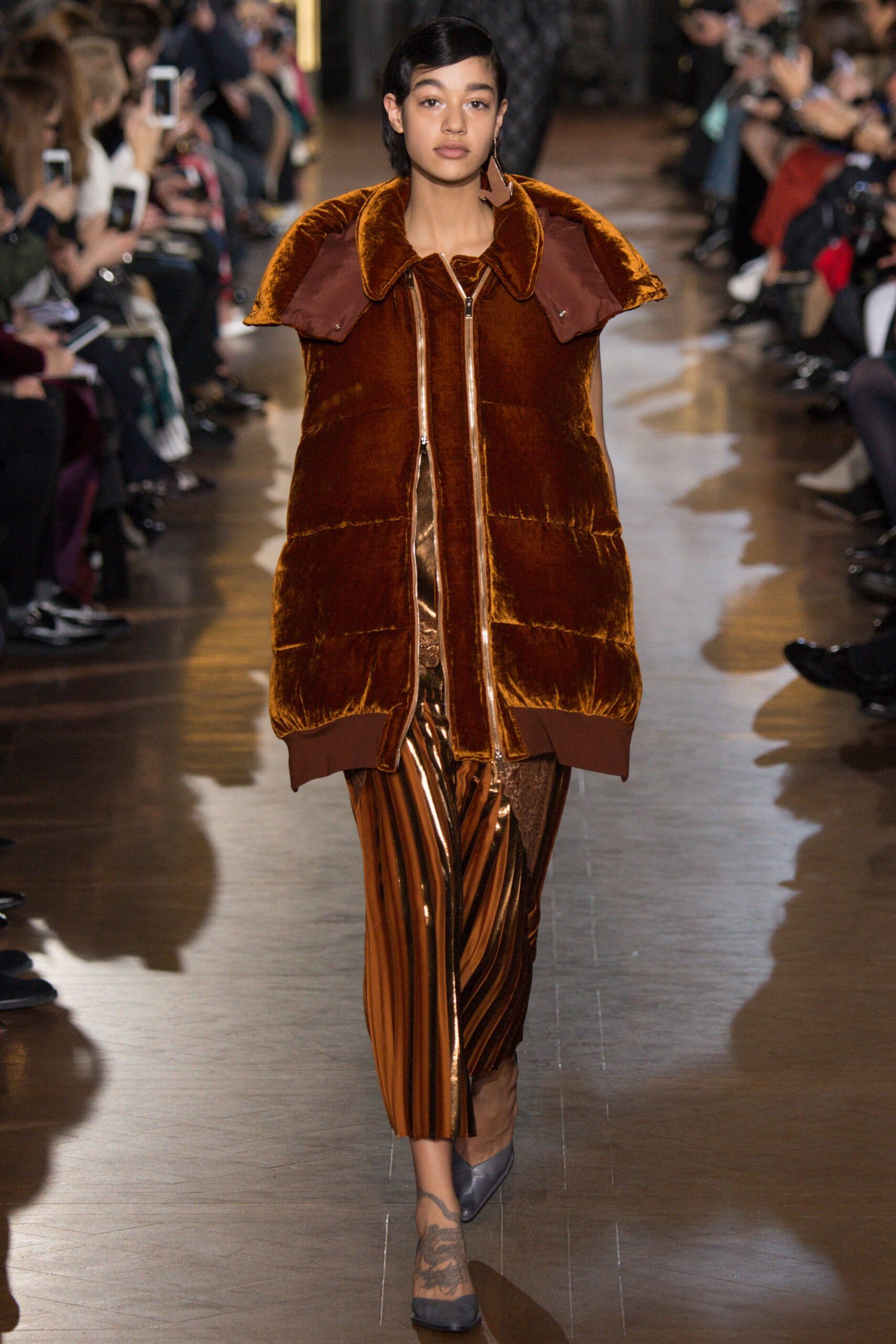 Stella McCartney F/W 16 Look 1