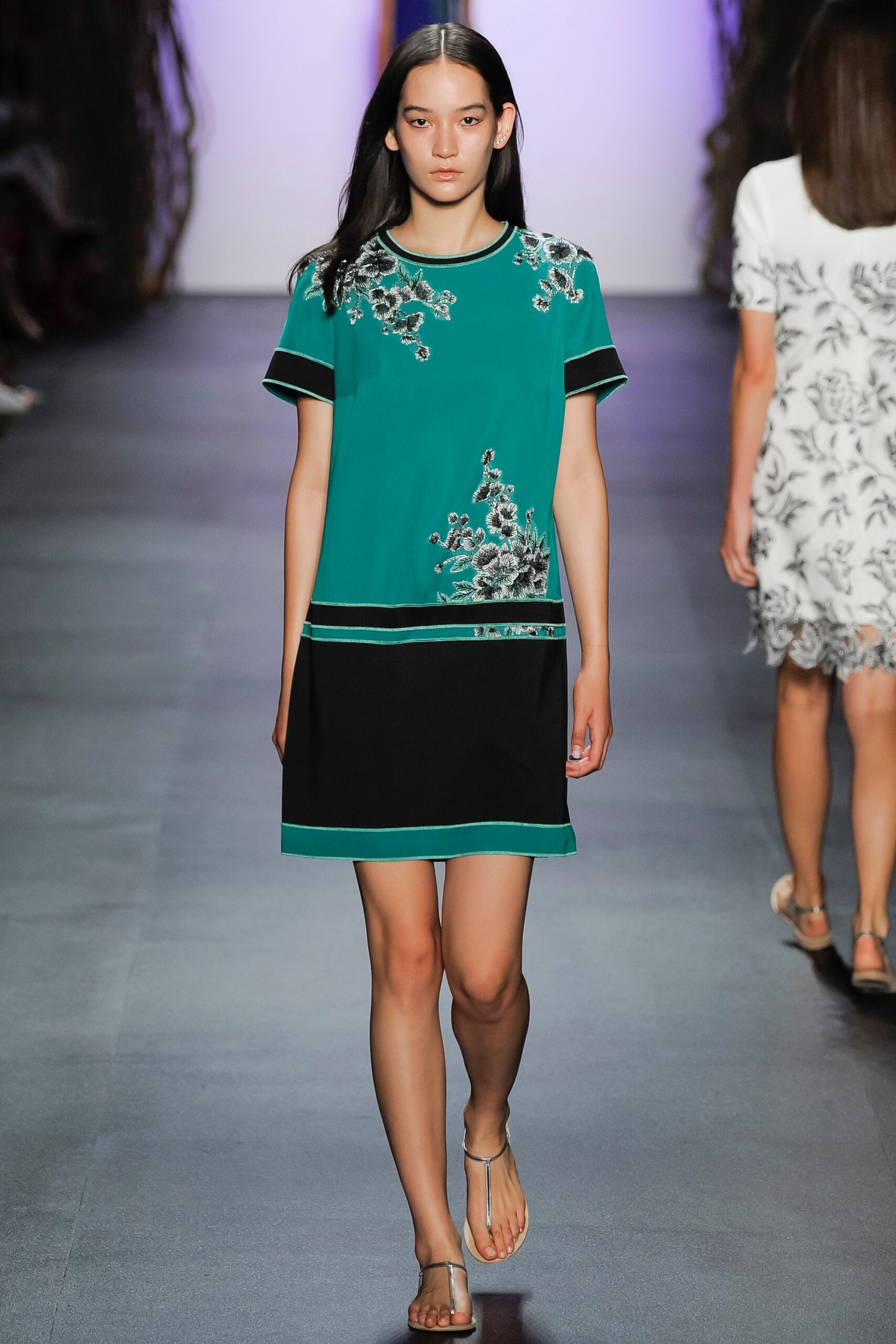 Tadashi Shoji S/S 16 Look 8