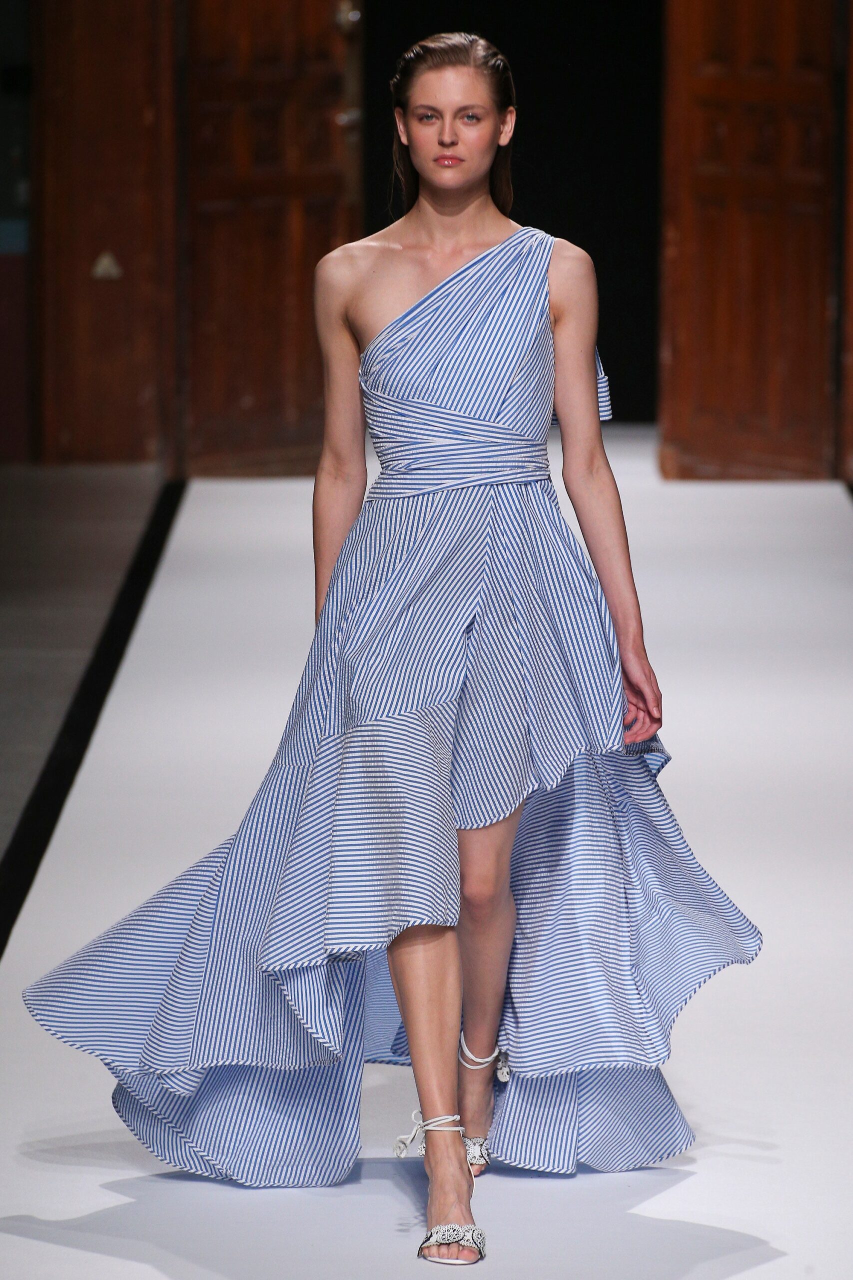 Talbot Runhof S/S 17 Look 13