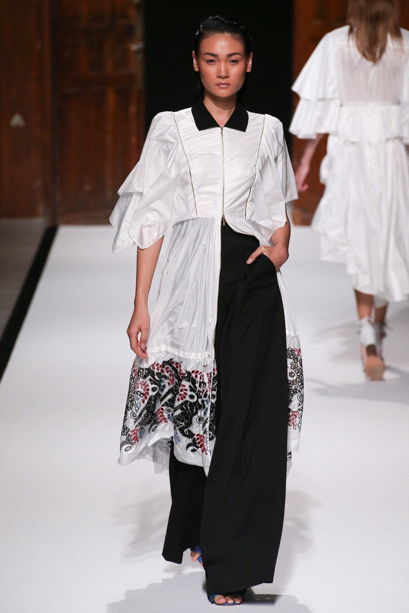 Talbot Runhof S/S 17 Look 30
