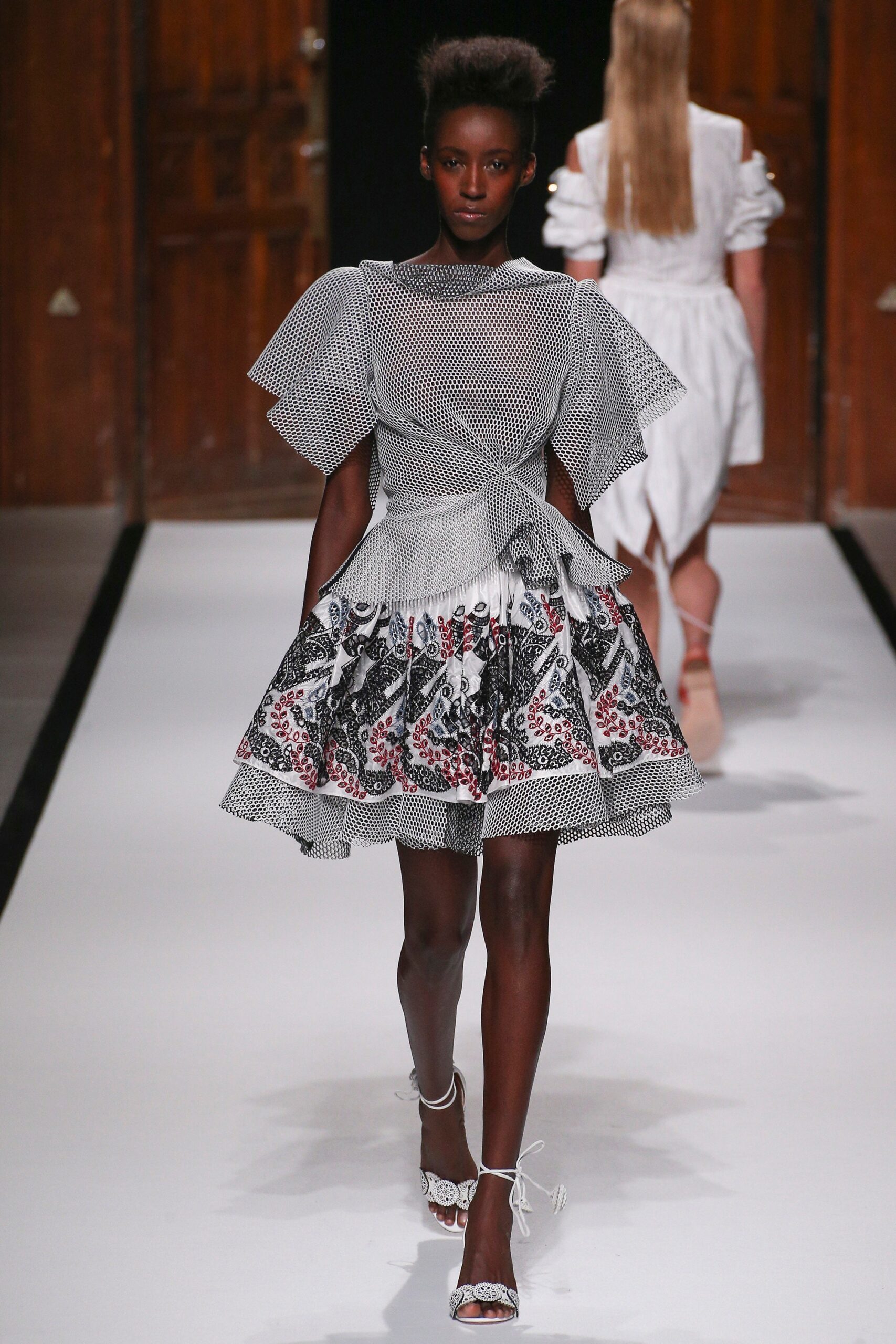 Talbot Runhof S/S 17 Look 32