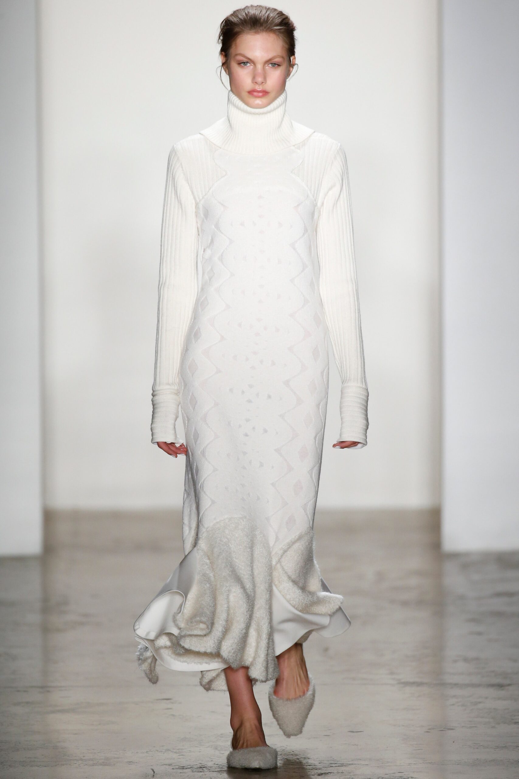 Simkhai F/W 16 Look 1