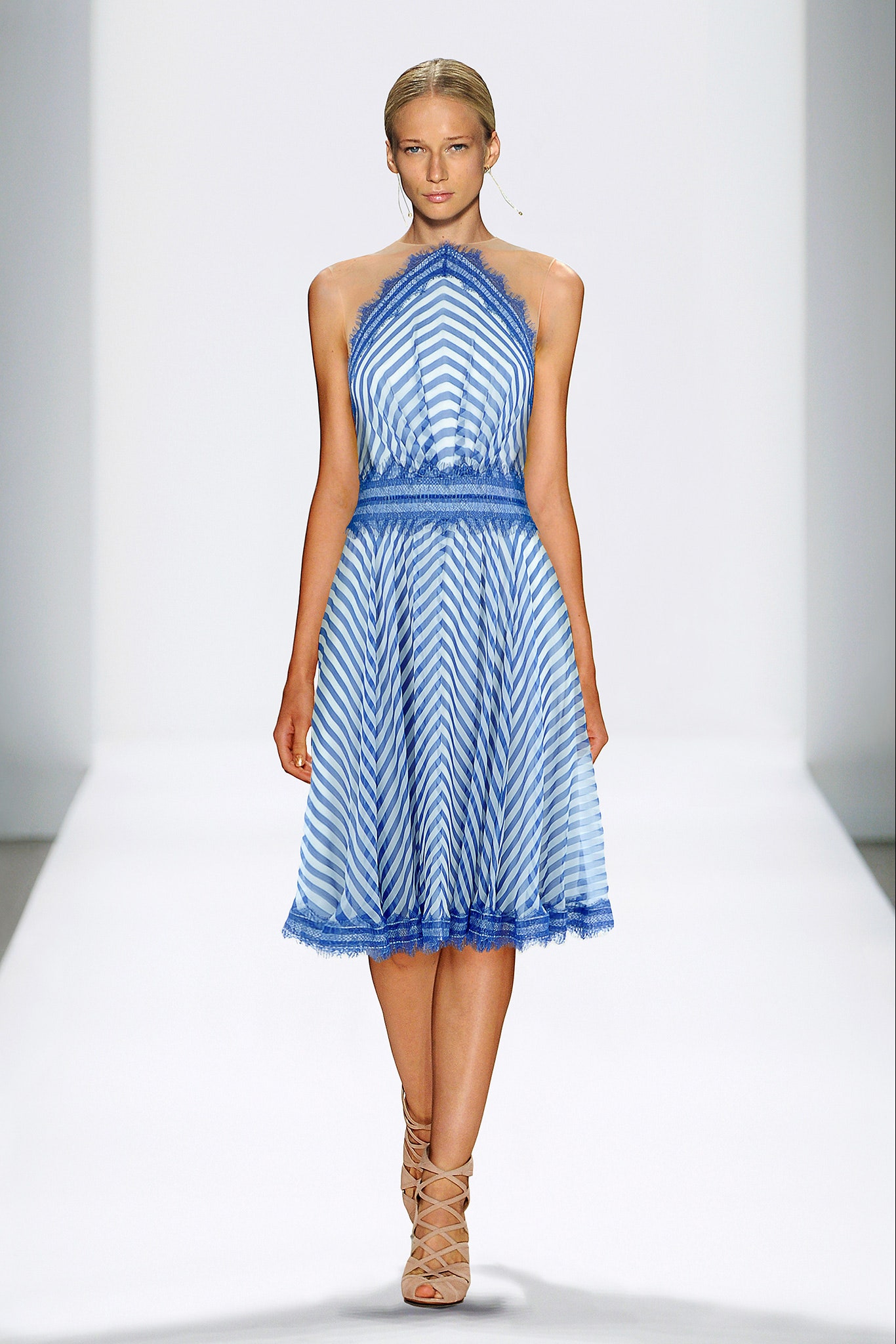 Tadashi Shoji S/S 15 Look 38