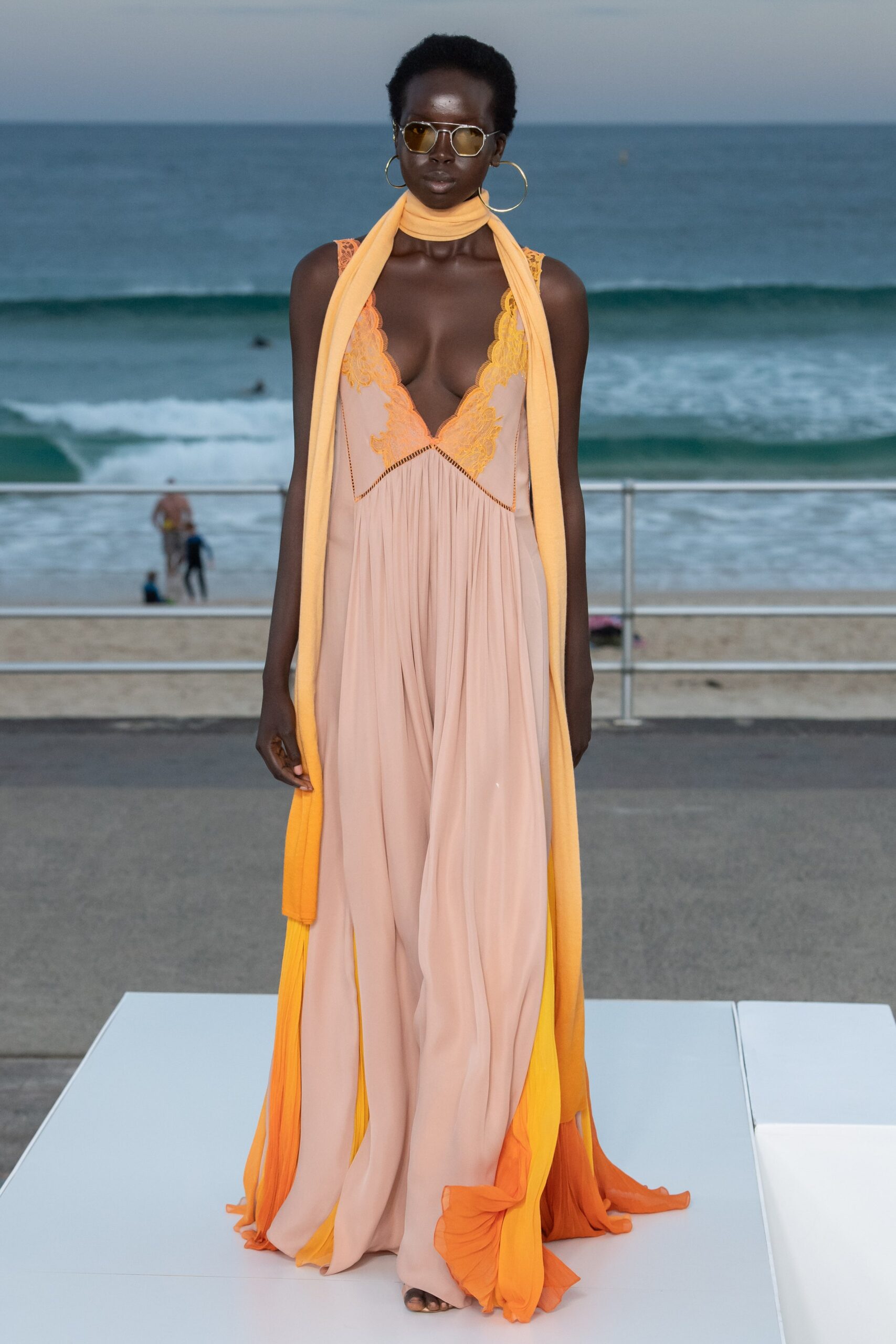 Simkhai Australia Resort 20 Look 28