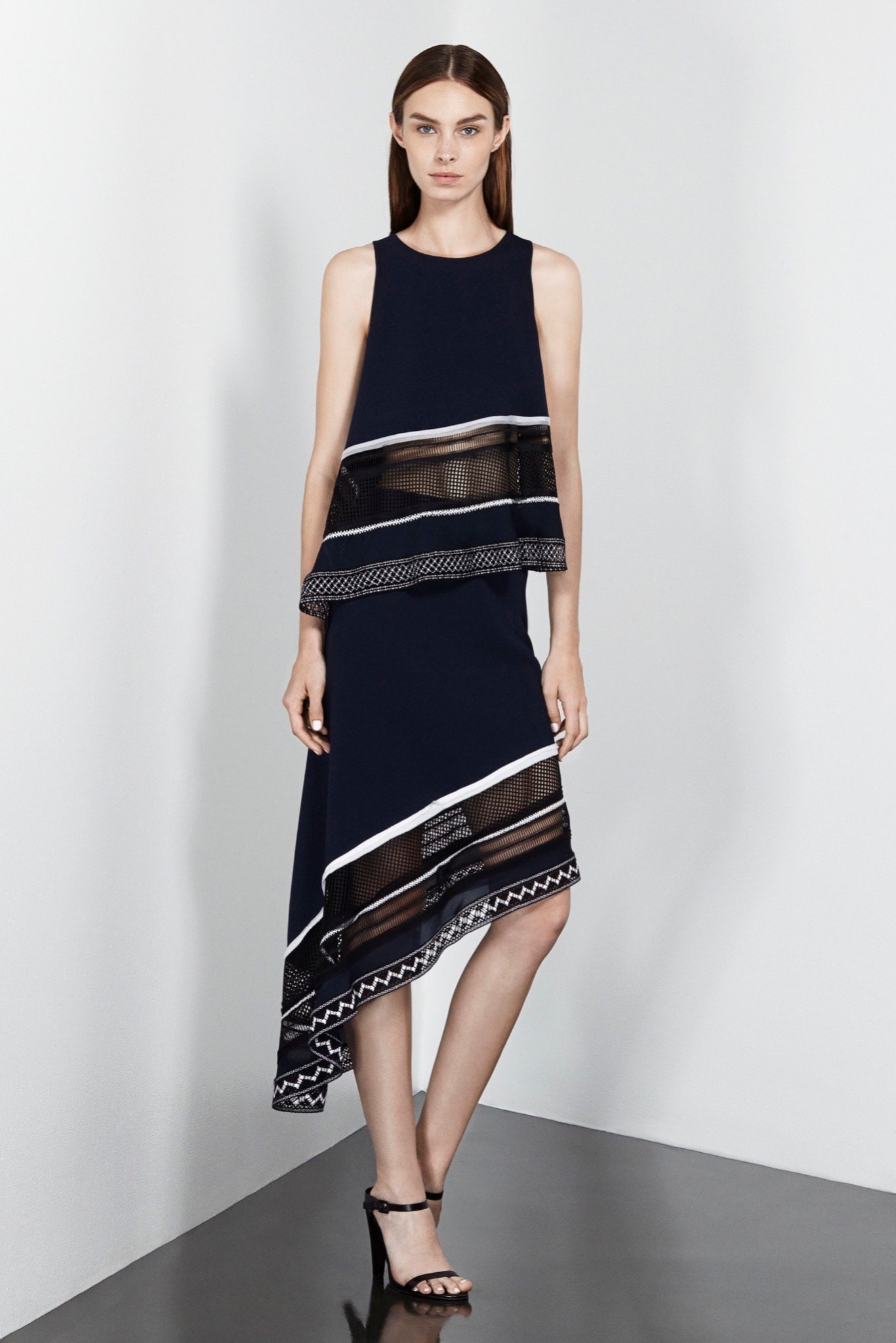 Simkhai Resort 16 Look 5