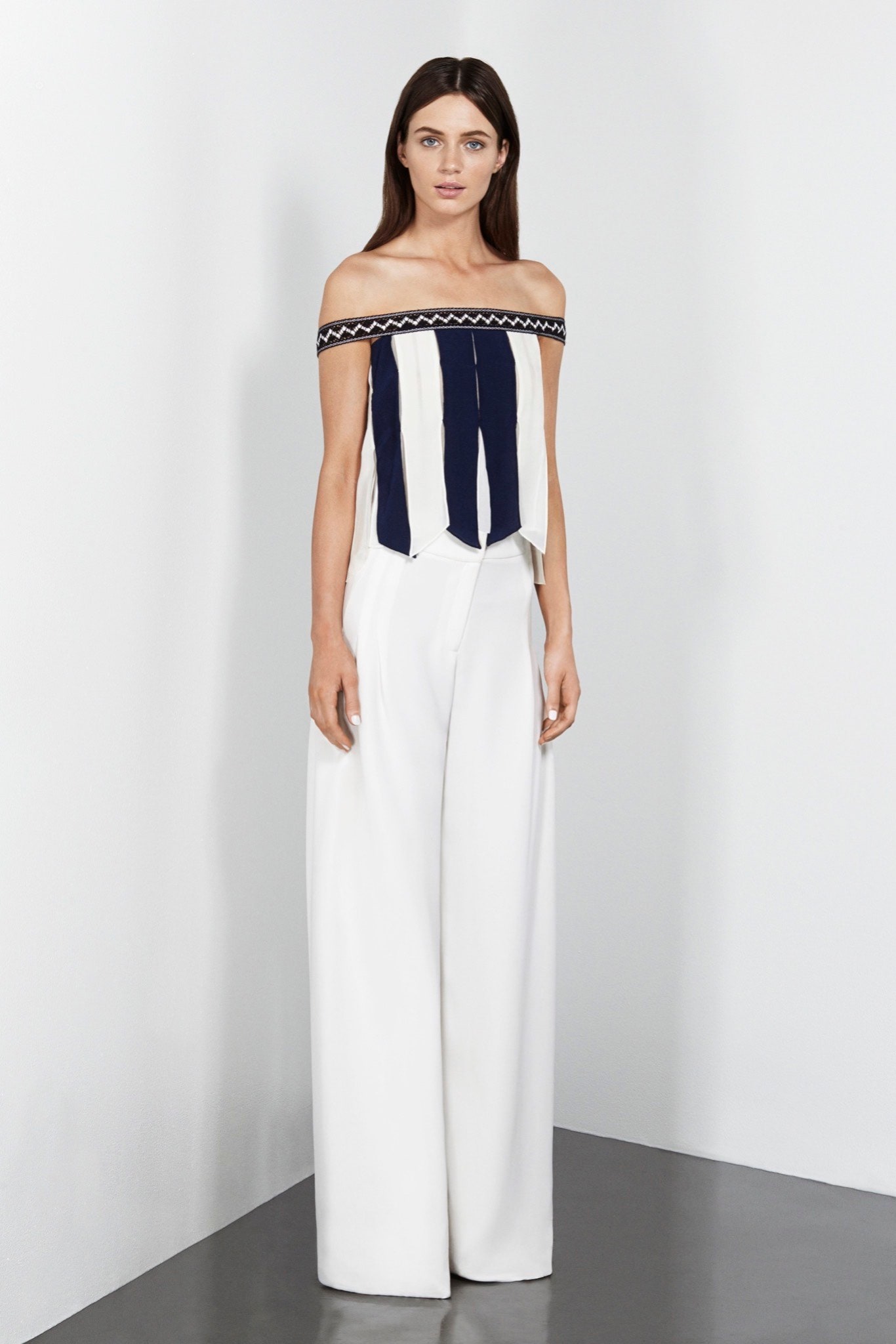 Simkhai Resort 16 Look 6