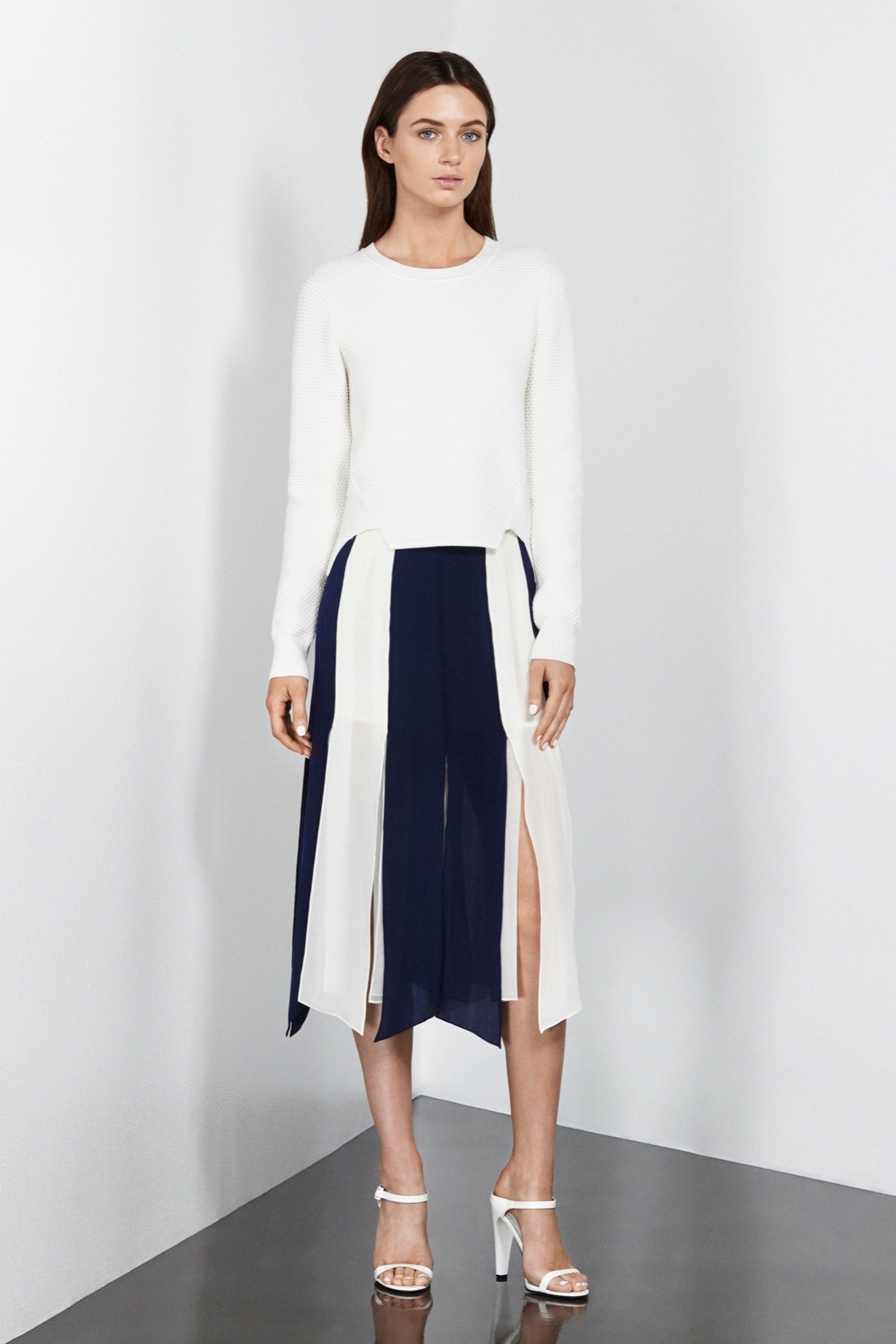 Simkhai Resort 16 Look 7