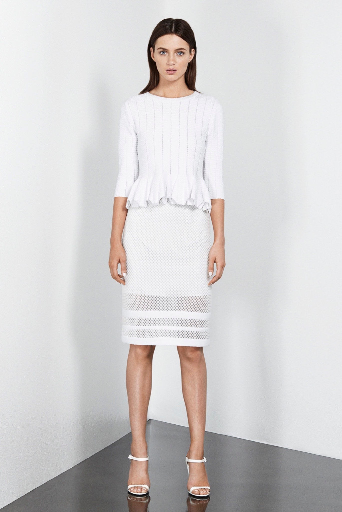 Simkhai Resort 16 Look 11