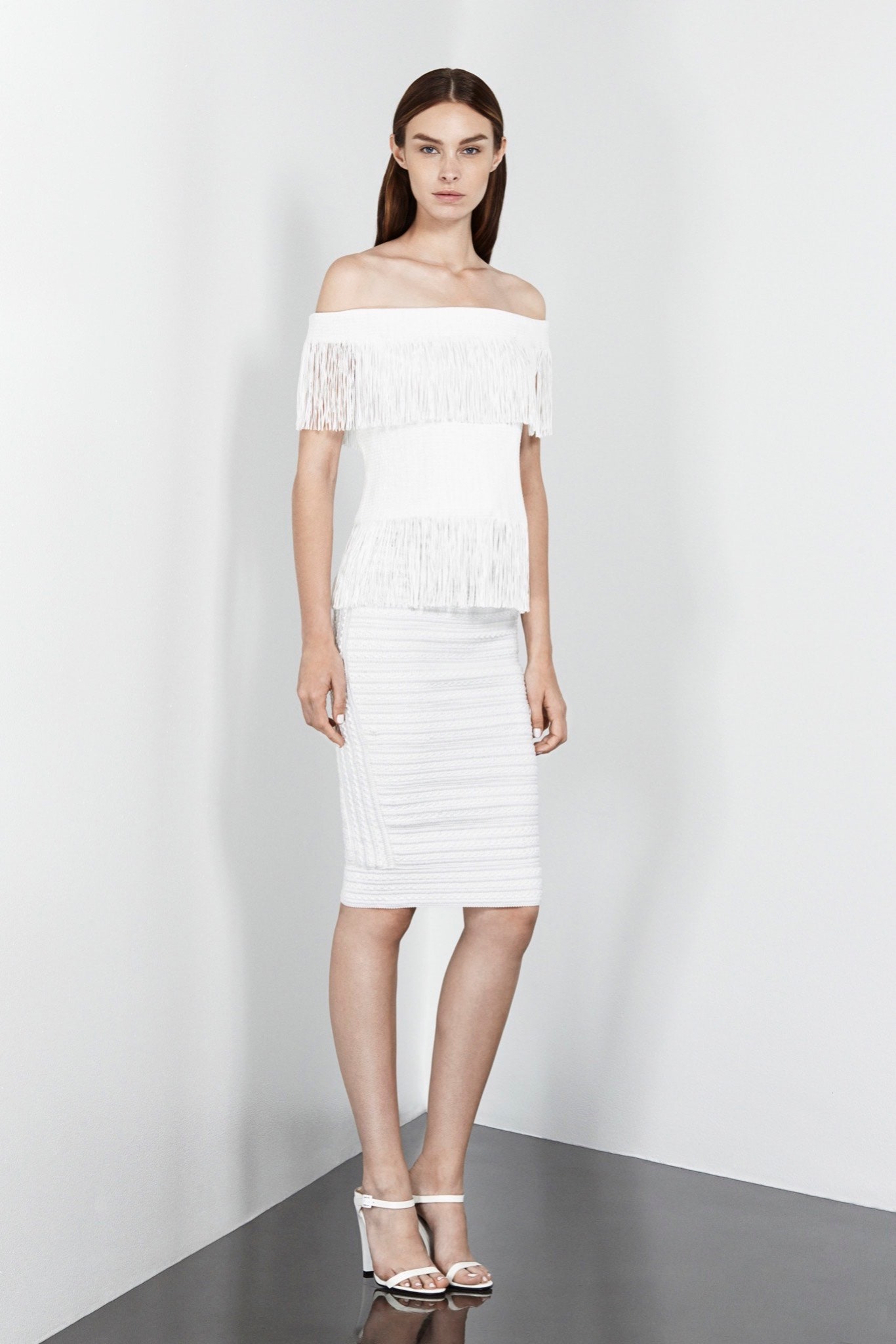 Simkhai Resort 16 Look 15