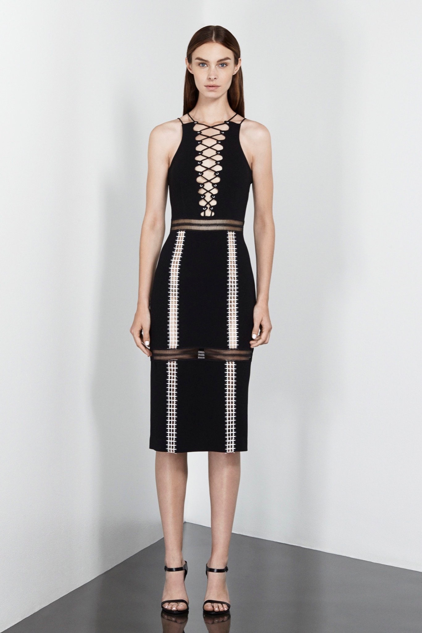 Simkhai Resort 16 Look 26
