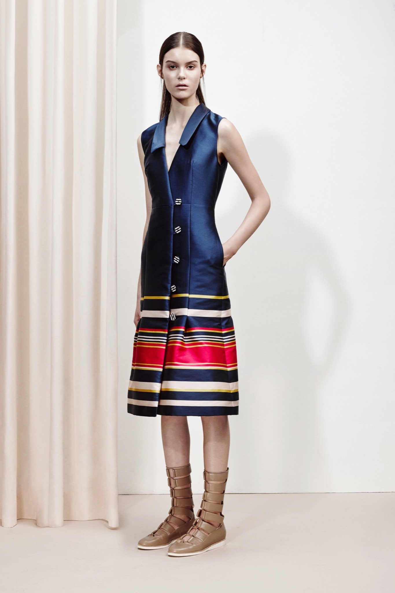 Suno Resort 16 Look 2