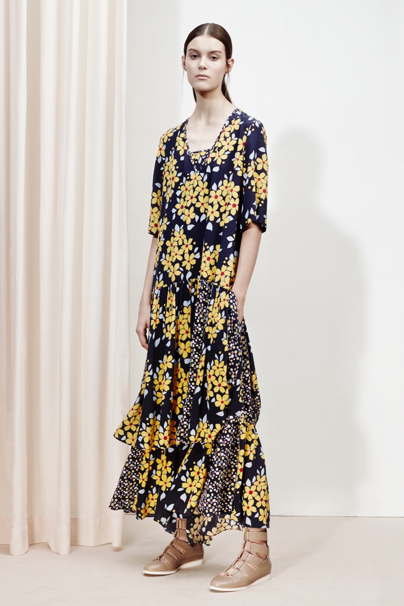 Suno Resort 16 Look 5