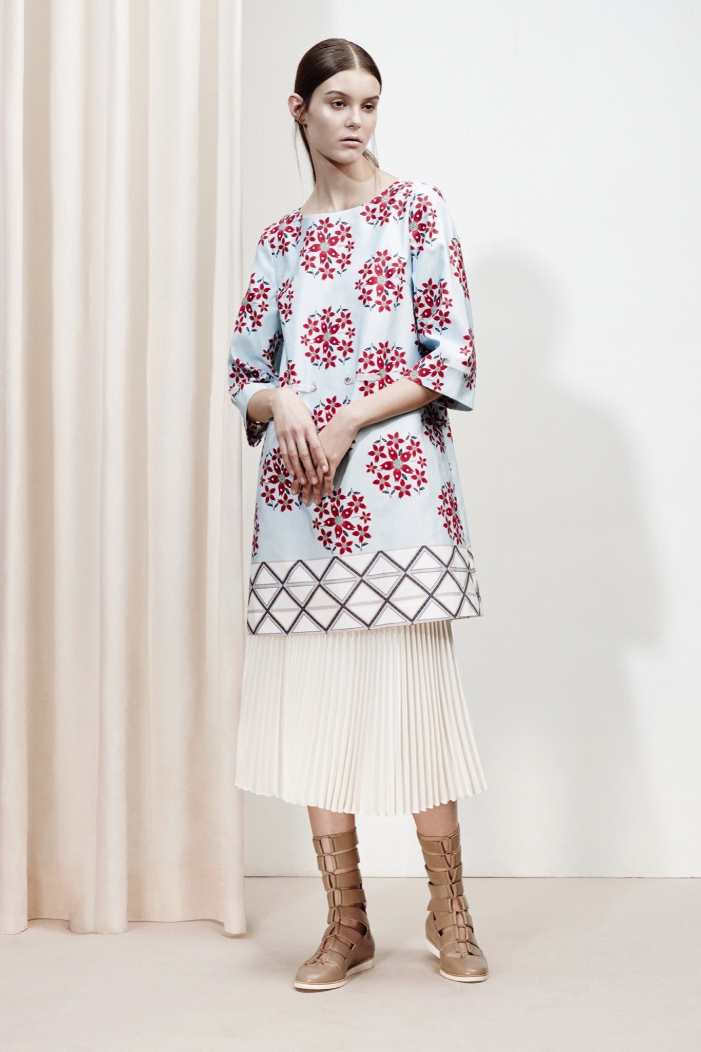 Suno Resort 16 Look 9