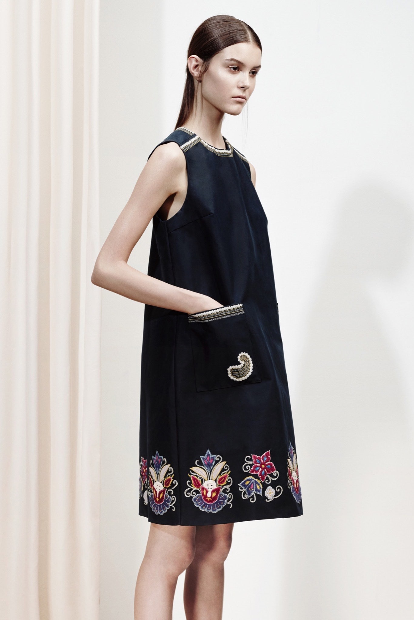 Suno Resort 16 Look 15