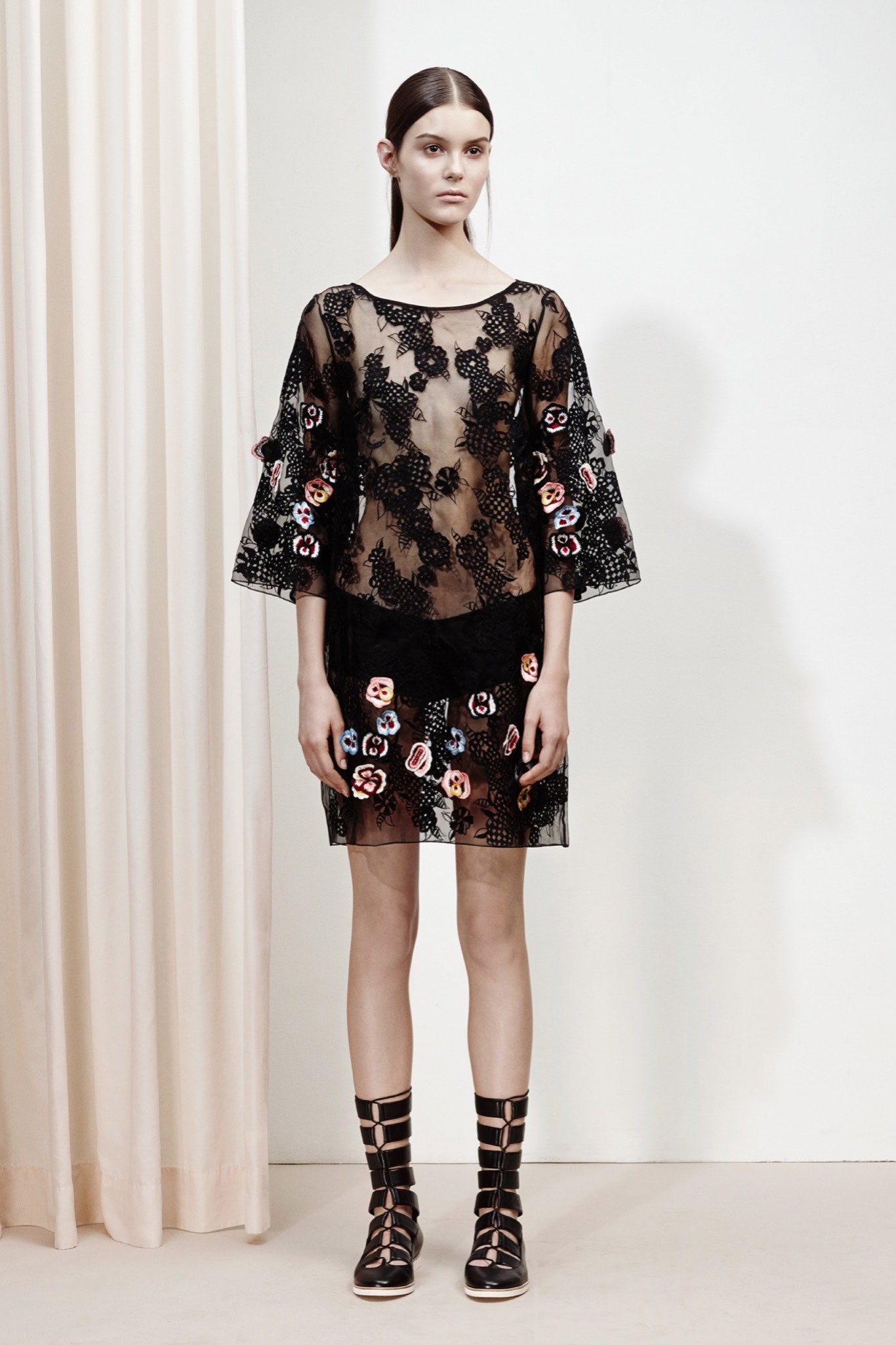 Suno Resort 16 Look 19