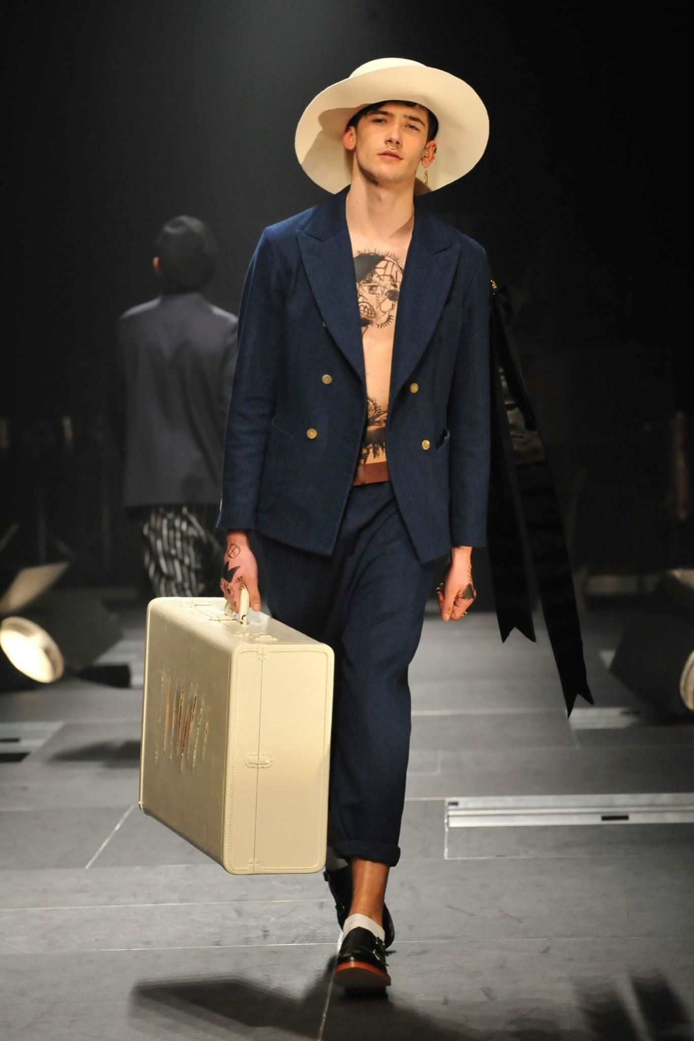 Takeo Kikuchi Tokyo F/W 15 Look 13
