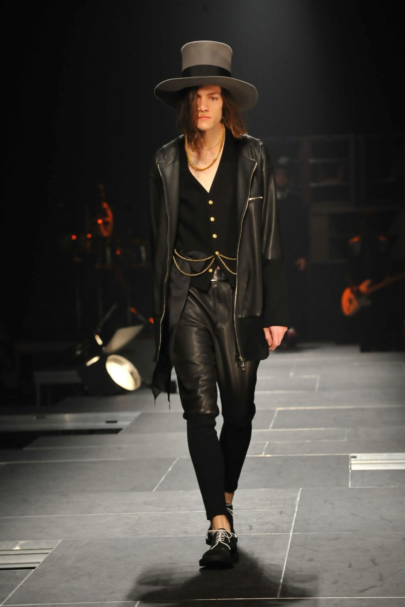 Takeo Kikuchi Tokyo F/W 15 Look 38